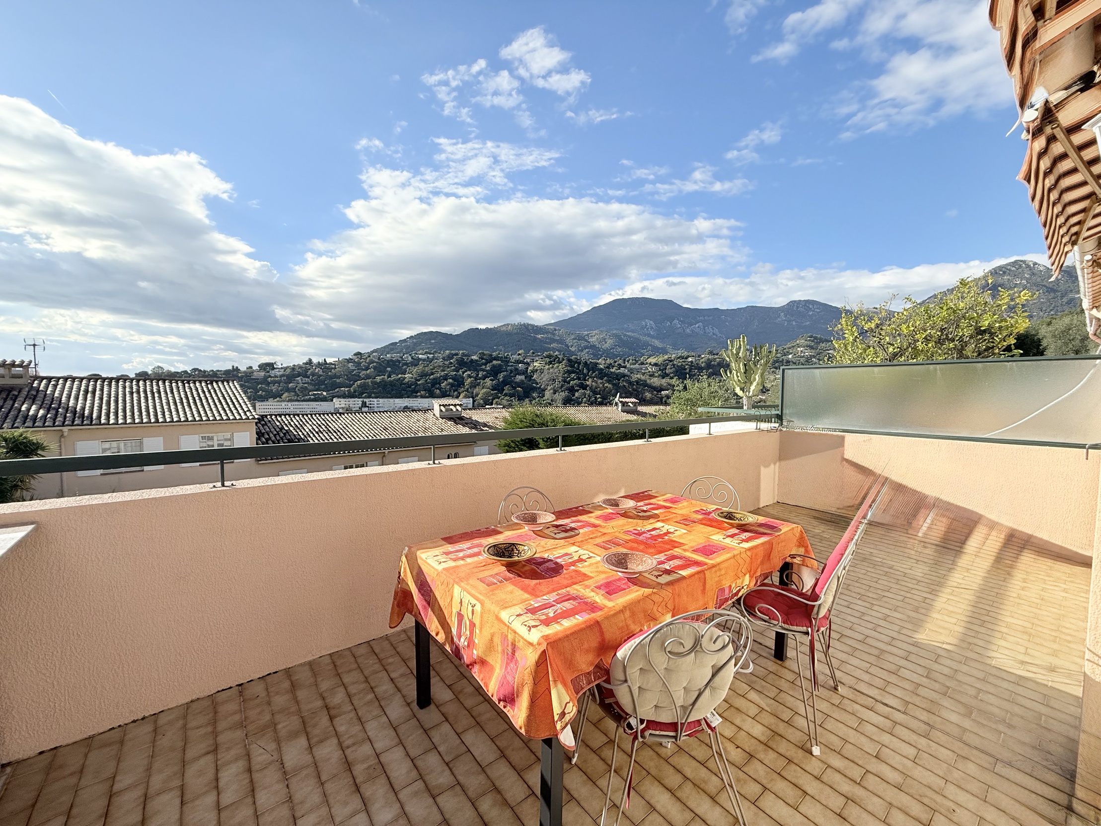 appartement 3 pièces - 75m2 à Menton (06500)