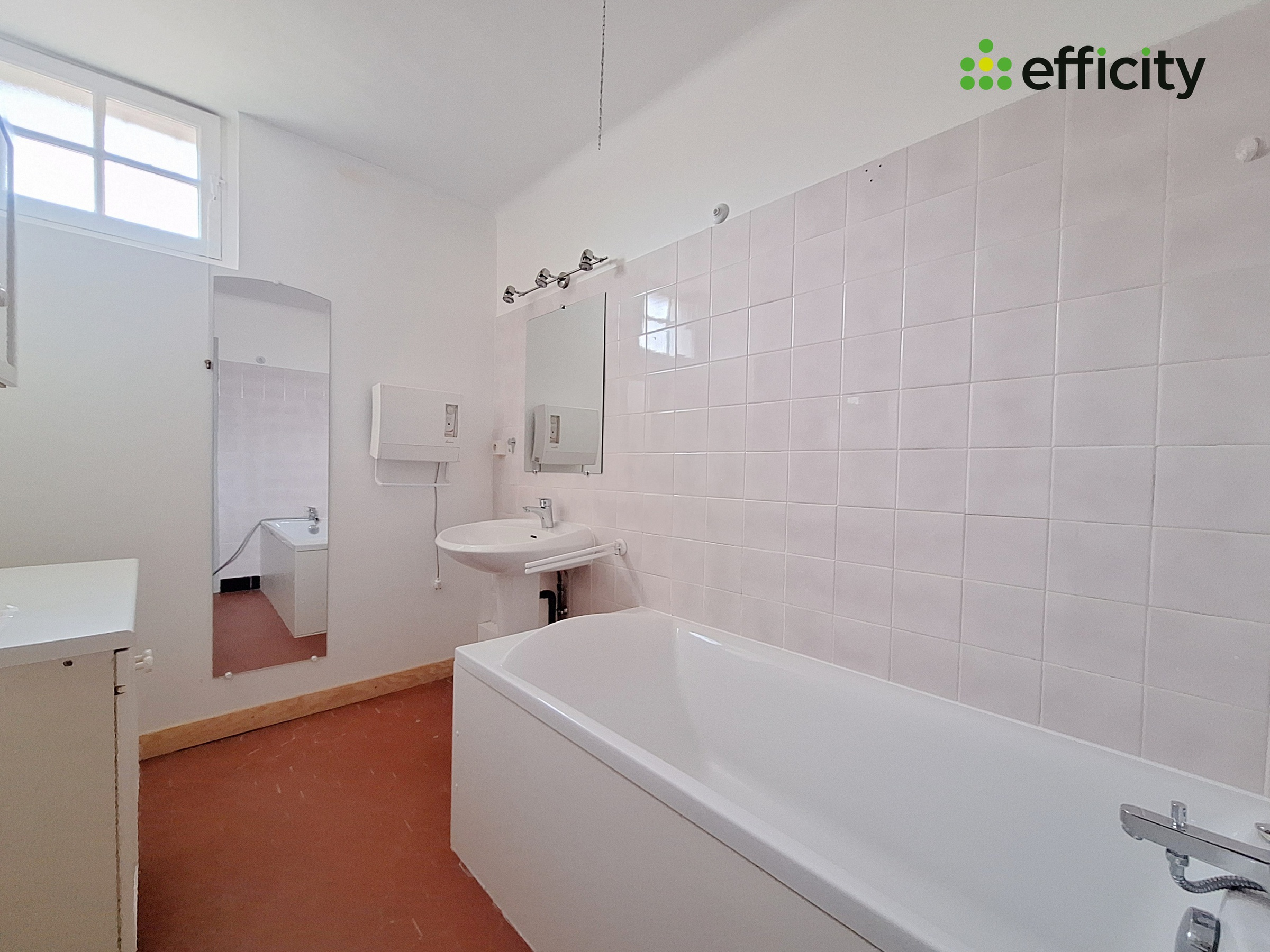 Achat immobilier Appartement 3 pièces  80m2 à Digne-les-Bains (04000) - Photo n°8