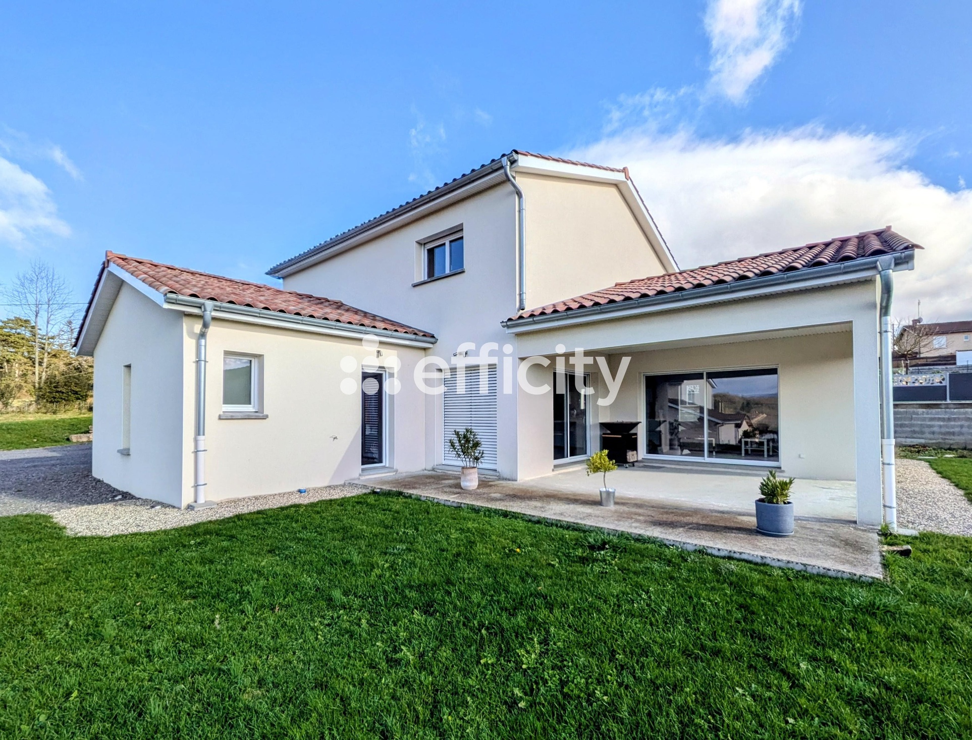 maison 8 pièces - 185m2 à Laizé (71870)