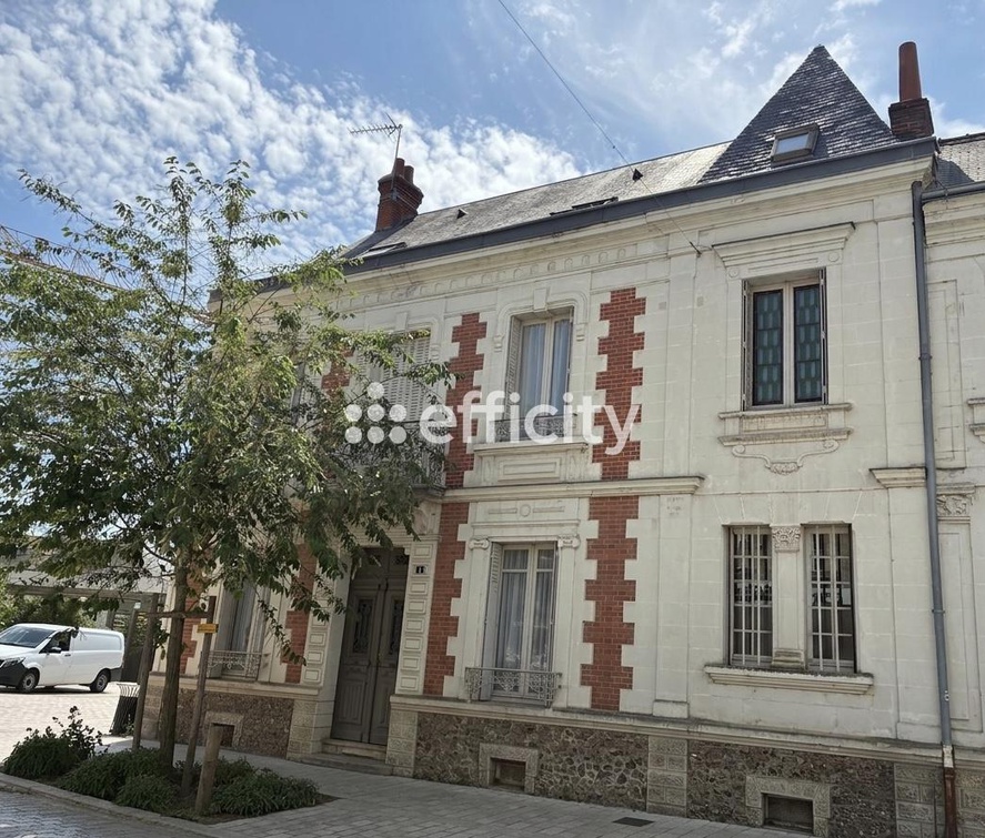 Achat immobilier Maison 7 pièces  225m2 à Vouvray (37210) - Photo n°1