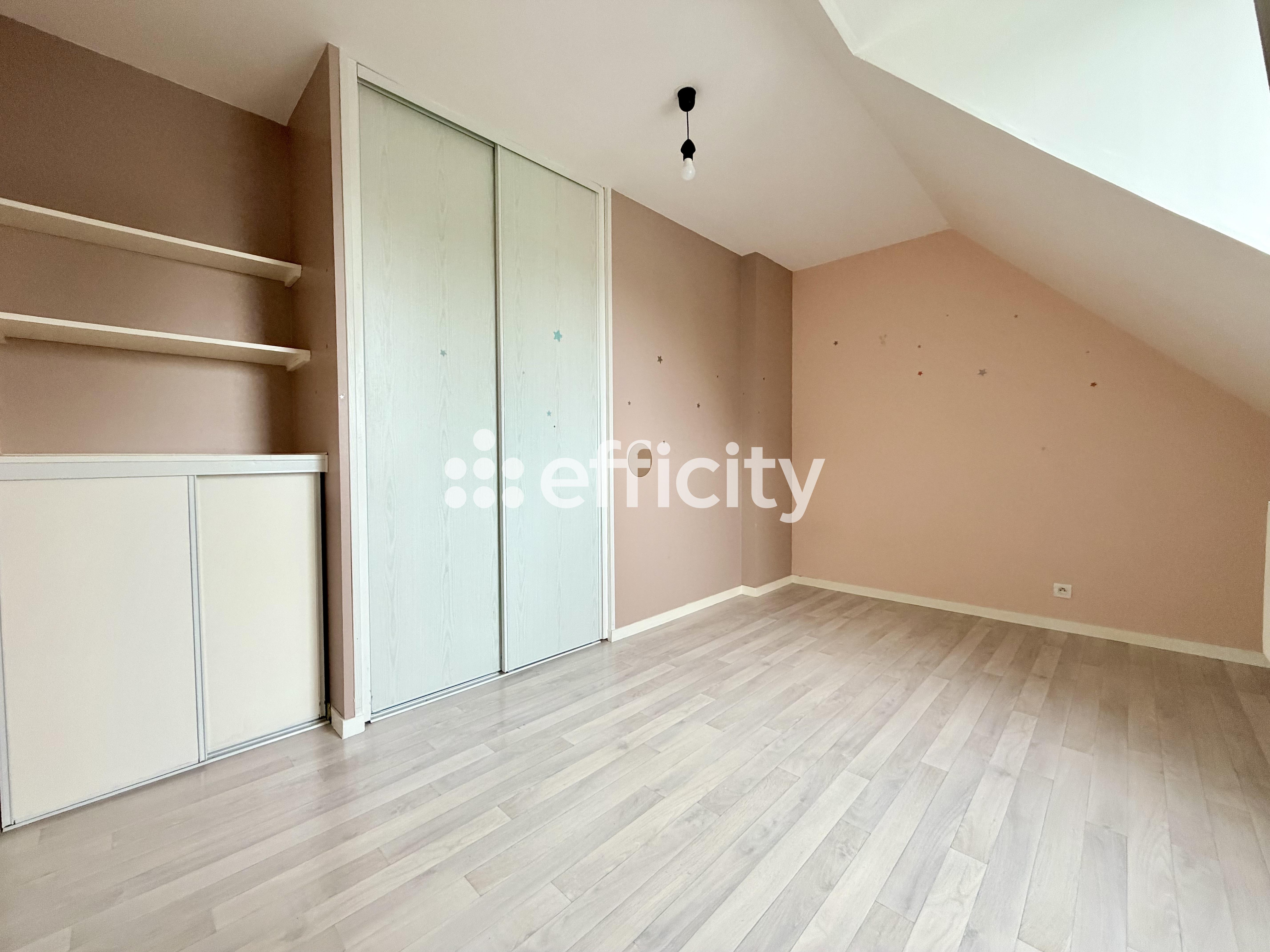 Achat immobilier Maison 7 pièces  140m2 à Châteaugiron (35410) - Photo n°11