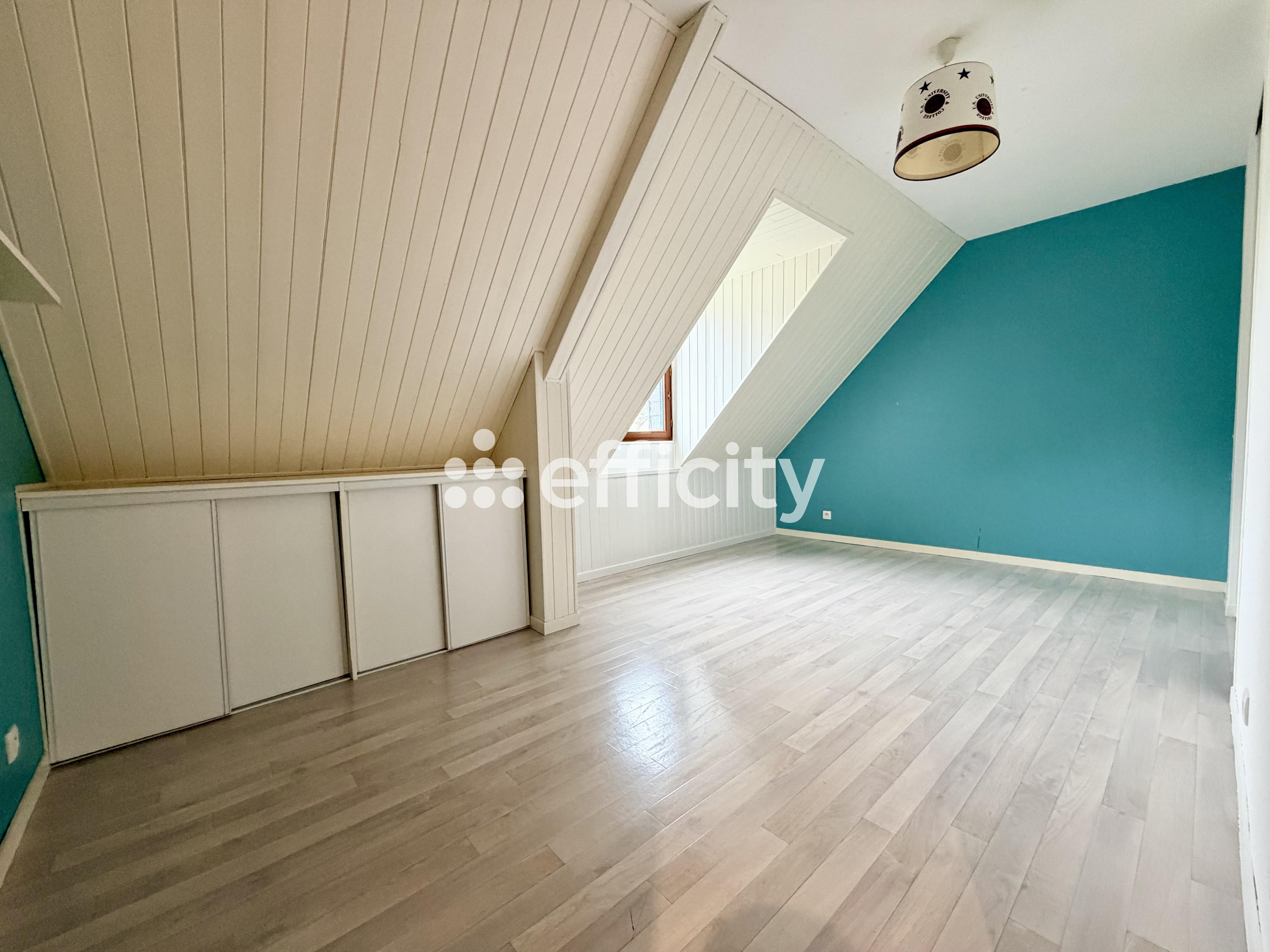 Achat immobilier Maison 7 pièces  140m2 à Châteaugiron (35410) - Photo n°10