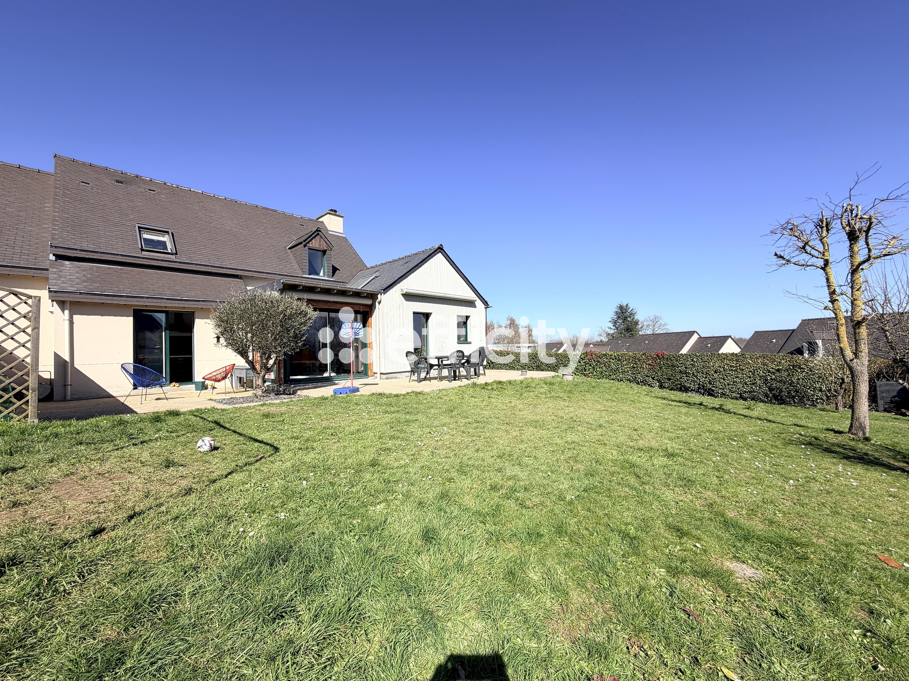maison 7 pièces - 140m2 à Châteaugiron (35410)