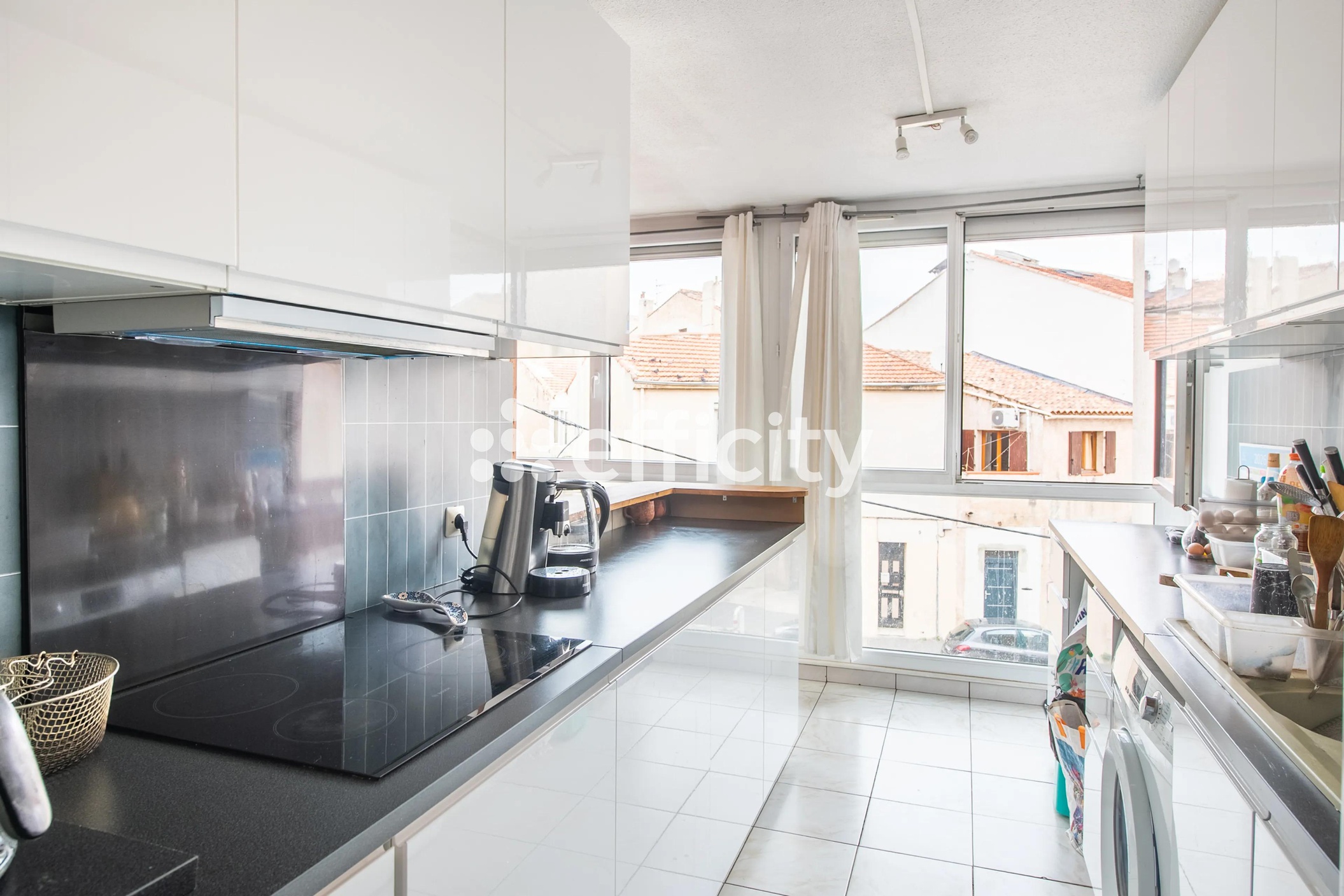 appartement 3 pièces - 71m2 à Marseille (13003)