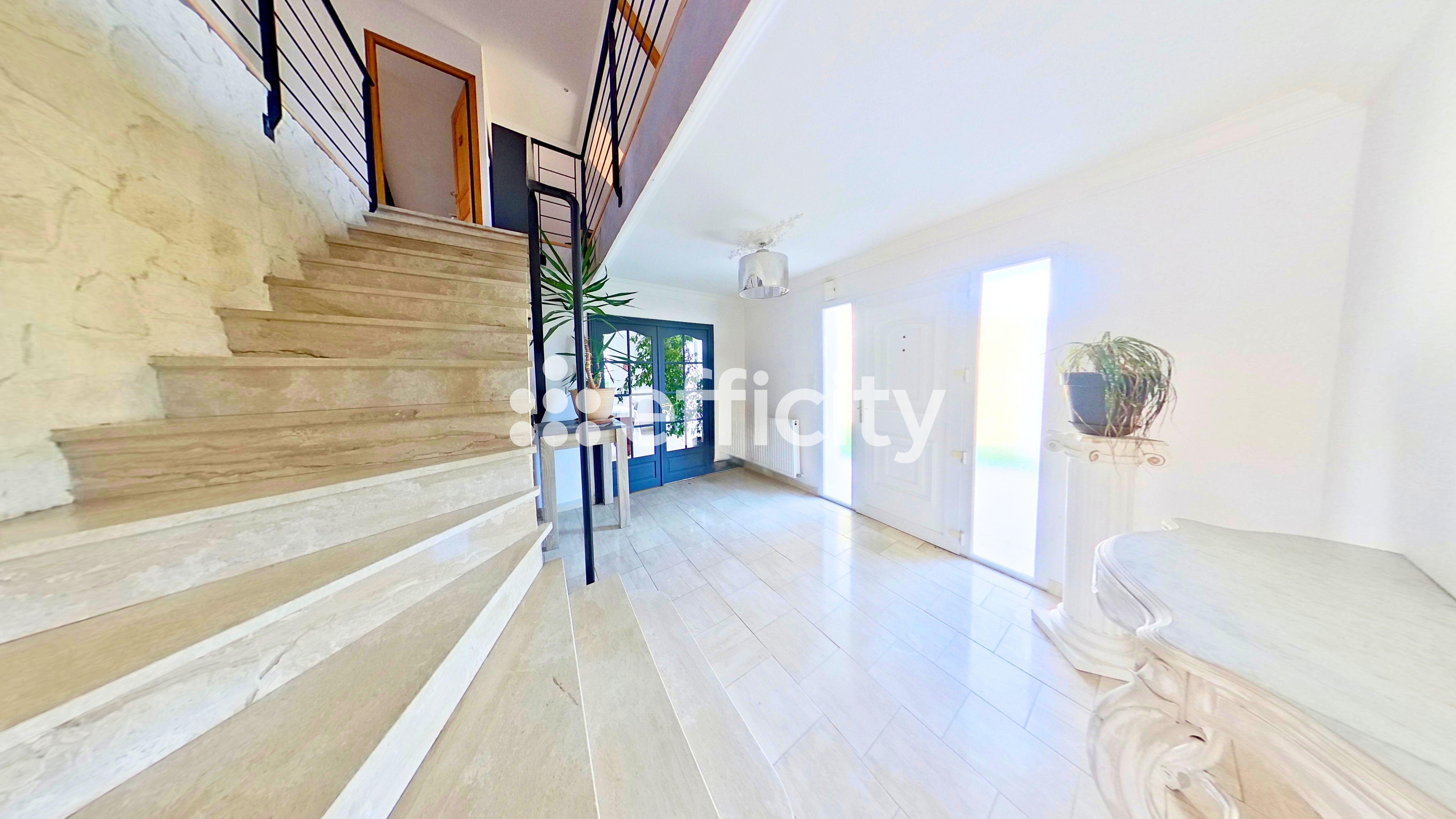 Achat immobilier Maison 9 pièces  230m2 à Acigné (35690) - Photo n°4