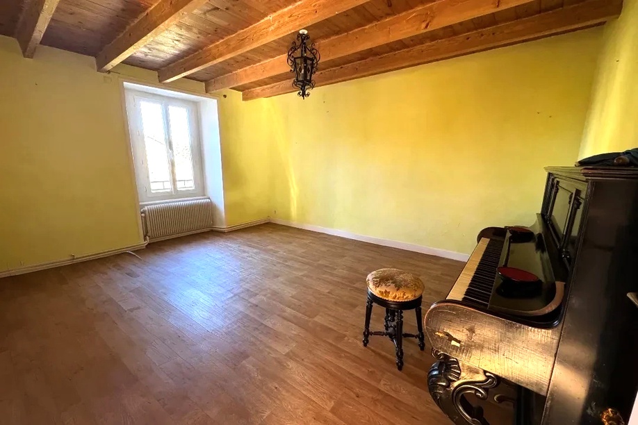 Achat immobilier Maison 7 pièces  252m2 à Bully (42260) - Photo n°11