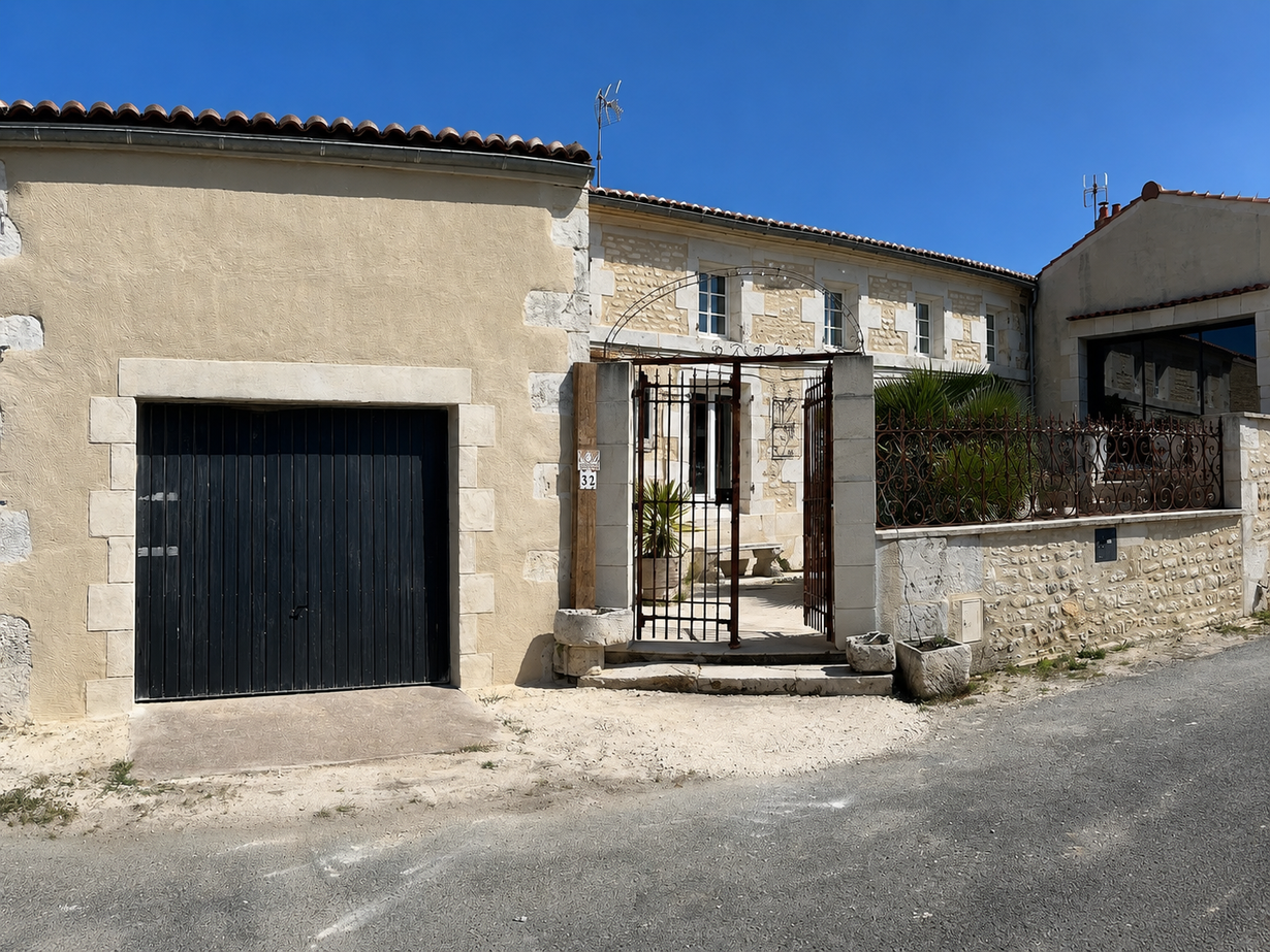 Achat immobilier Maison 6 pièces  227m2 à Saint-Vaize (17100) - Photo n°23