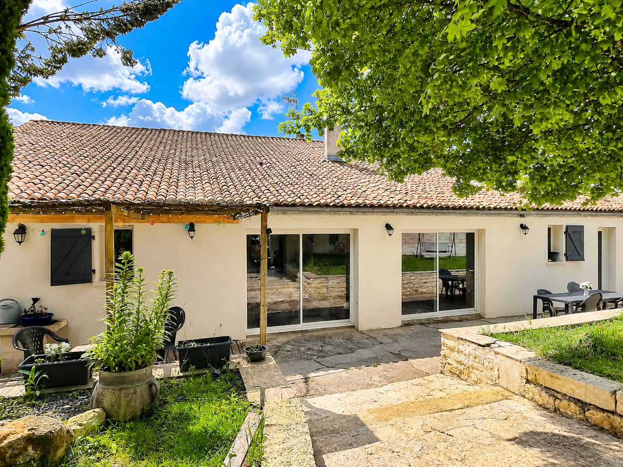 Achat immobilier Maison 6 pièces  227m2 à Saint-Vaize (17100) - Photo n°16