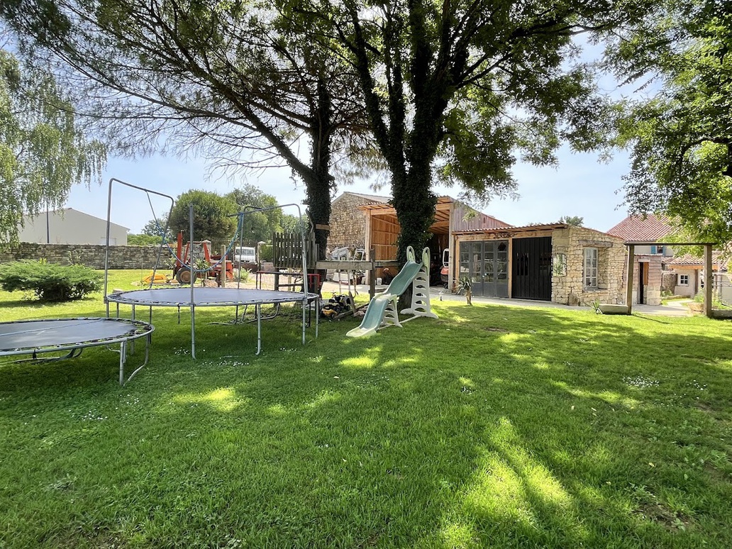 Achat immobilier Maison 6 pièces  227m2 à Saint-Vaize (17100) - Photo n°19