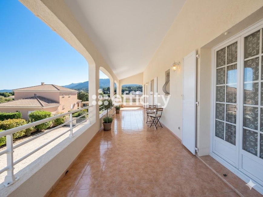 Achat immobilier Maison 7 pièces  180m2 à Furiani (20600) - Photo n°1