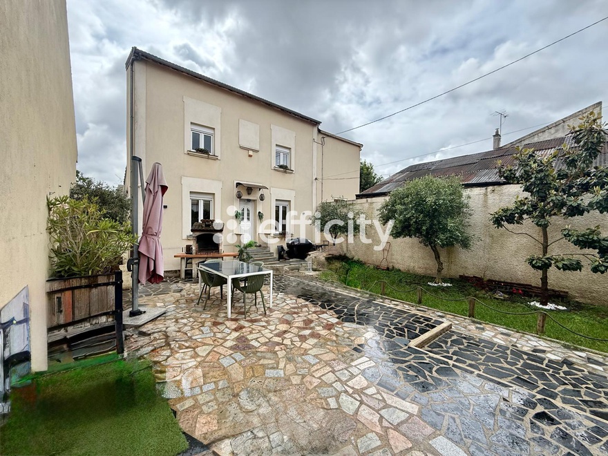 maison 5 pièces - 126m2 à Bobigny (93000)