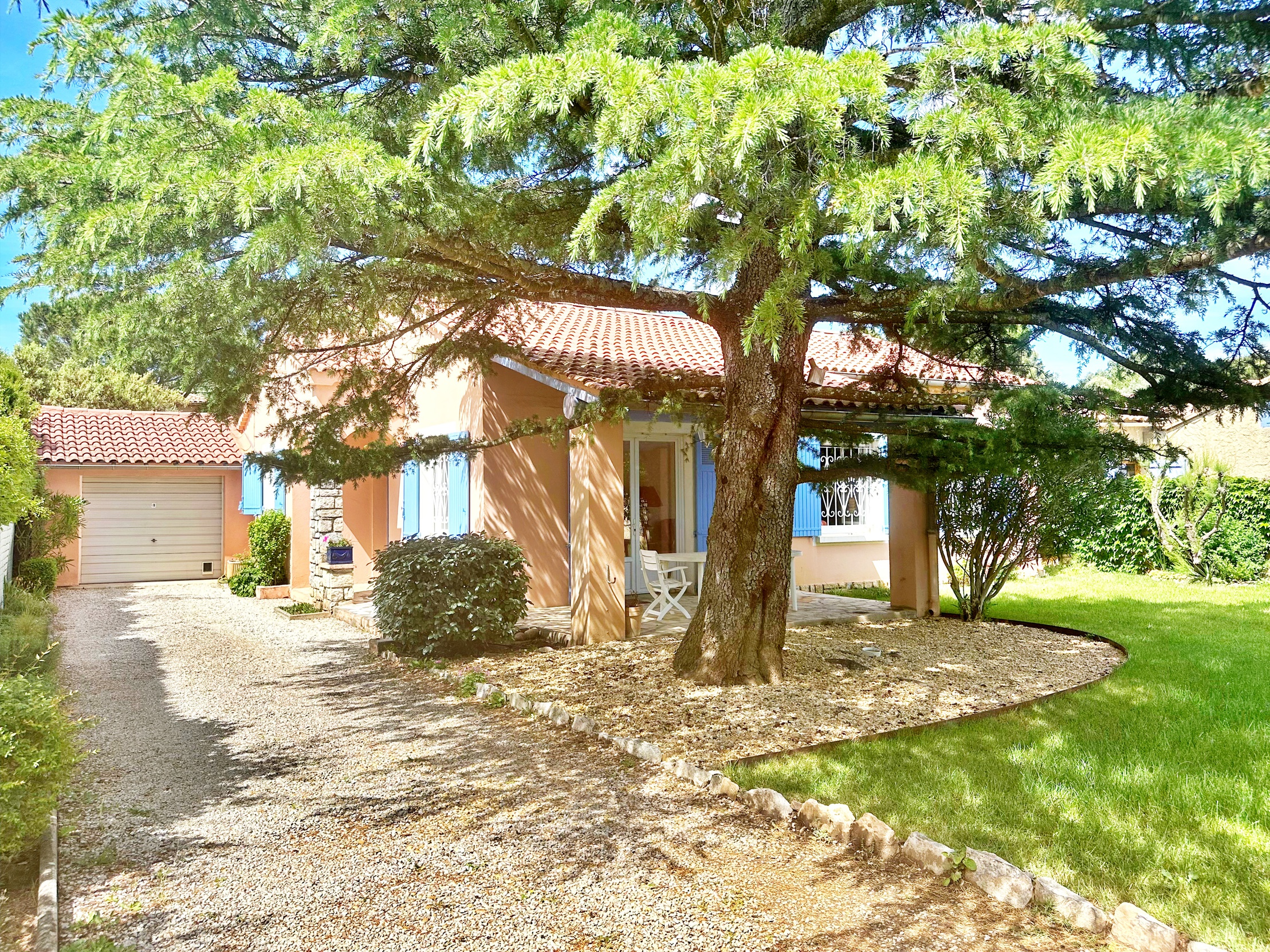 maison 4 pièces - 96m2 à Villeneuve-lès-Avignon (30400)