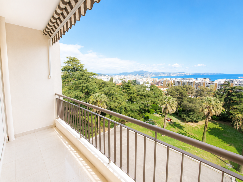 appartement 2 pièces - 57m2 à Nice (06200)