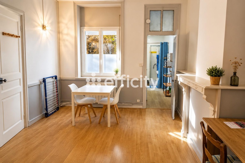 immeuble 6 pièces - 95,0m2 à Lille (59800)