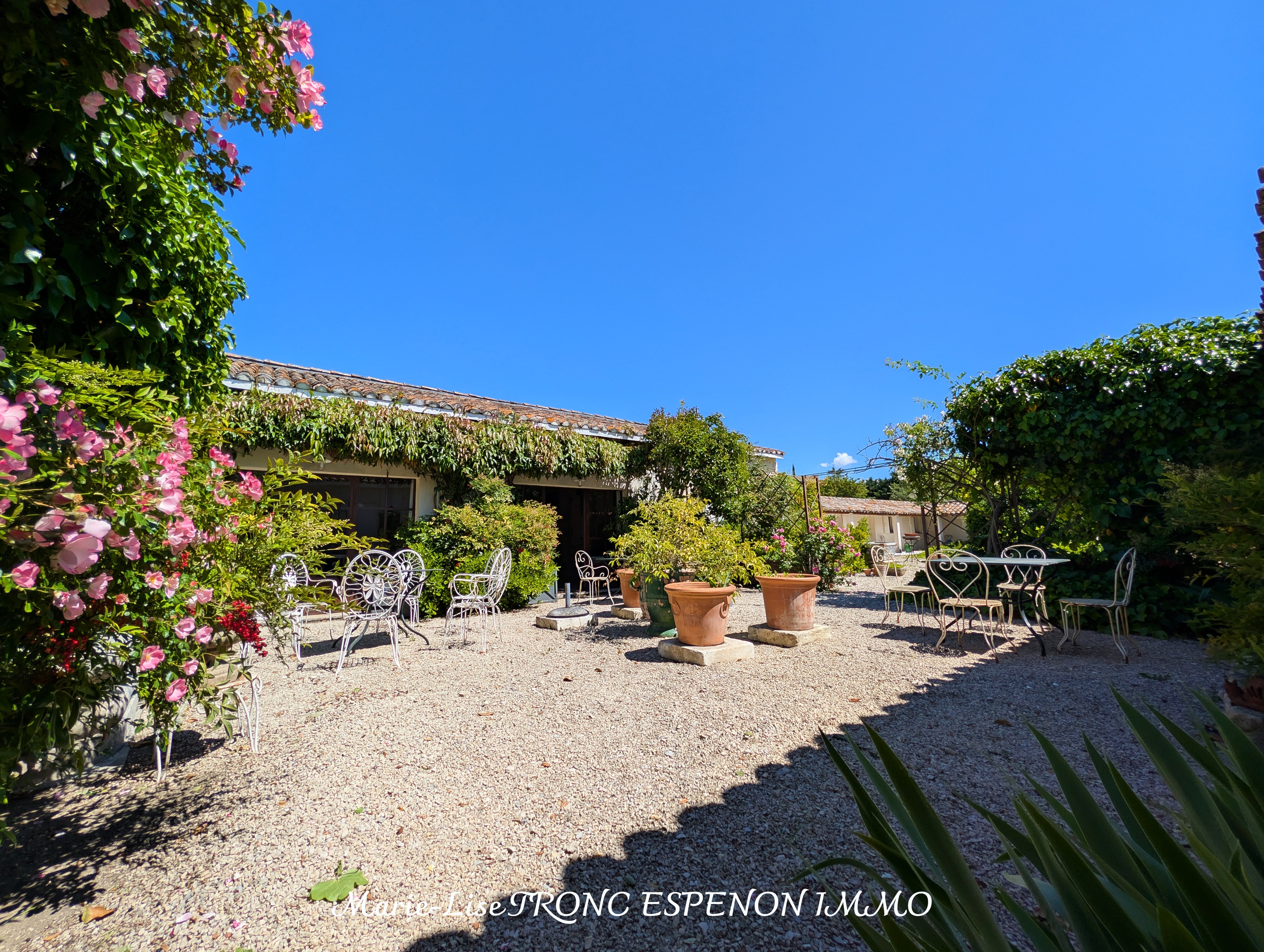 Achat immobilier Maison 7 pièces  185m2 à Velleron (84740) - Photo n°13