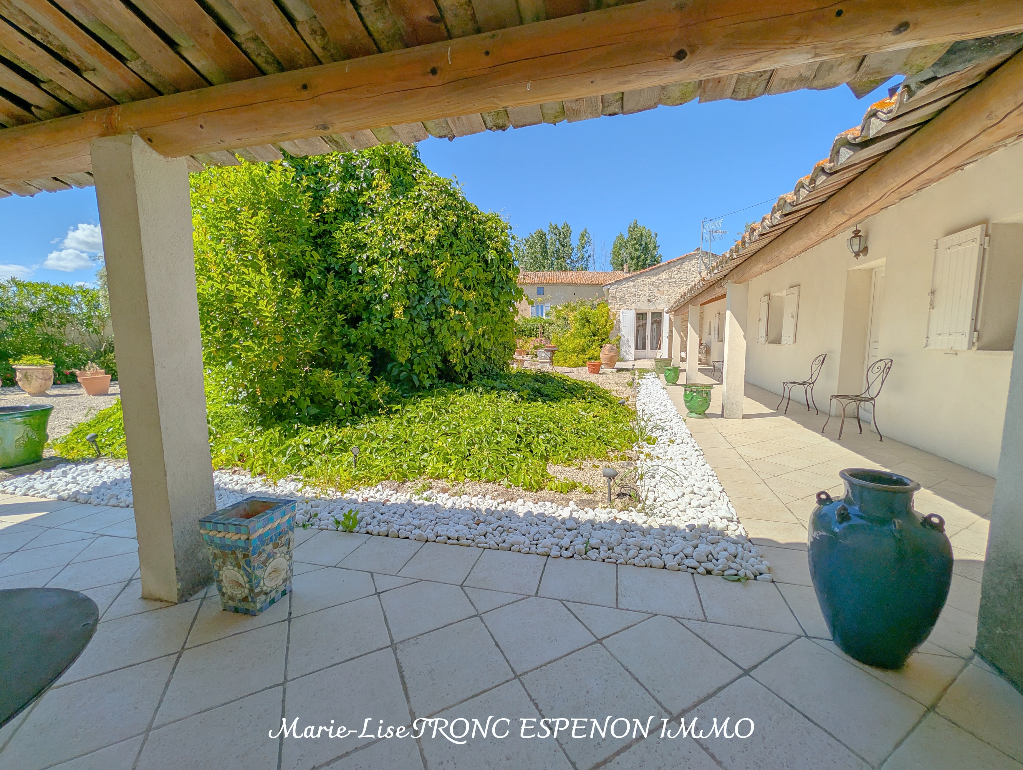 Achat immobilier Maison 7 pièces  185m2 à Velleron (84740) - Photo n°31