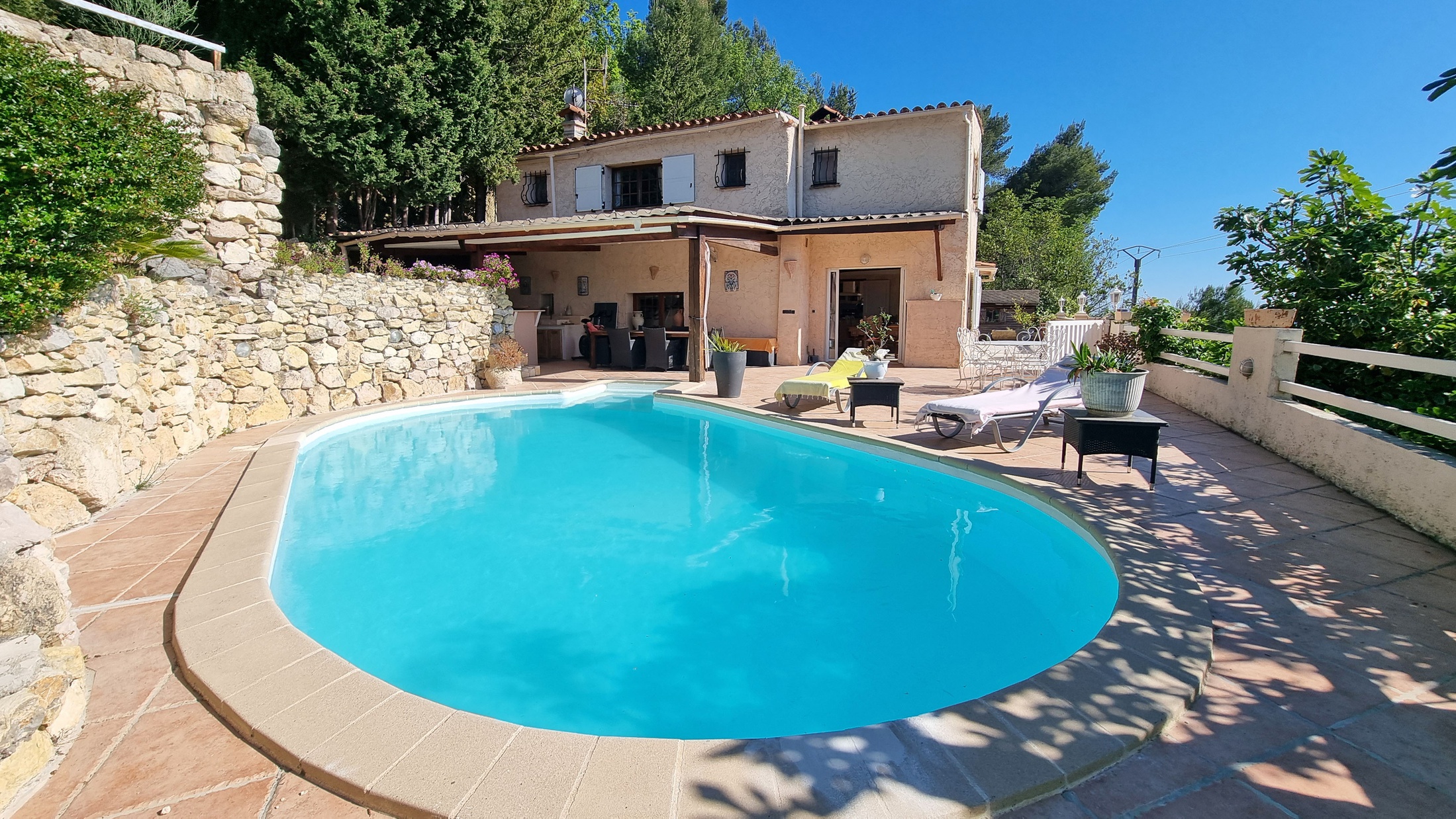 maison 5 pièces - 136m2 à Aspremont (06790)