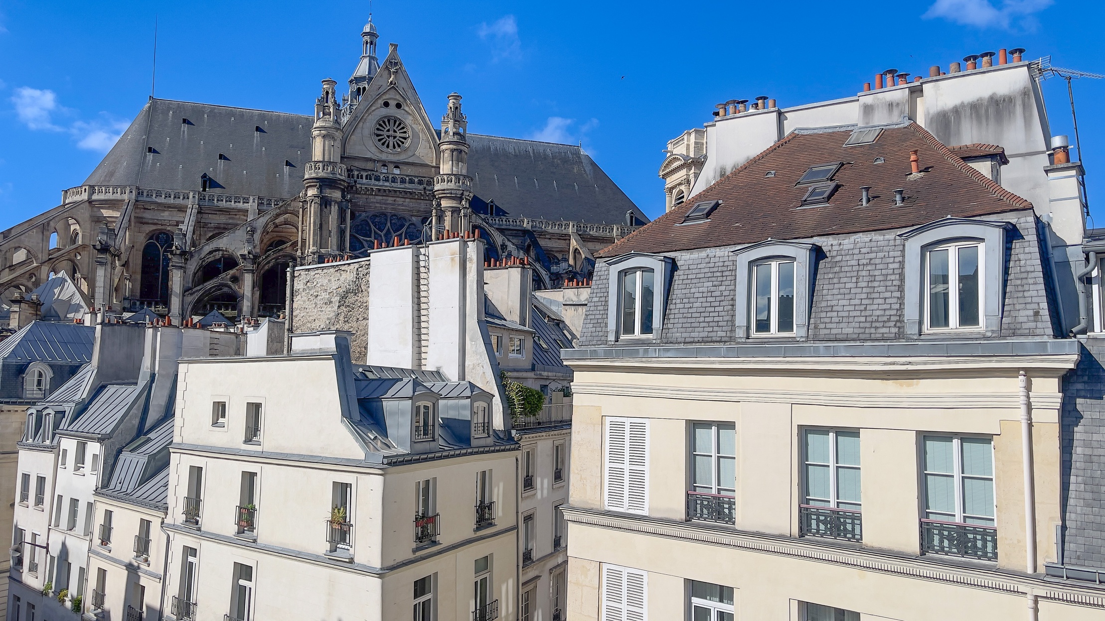 appartement 2 pièces - 45m2 à Paris (75001)