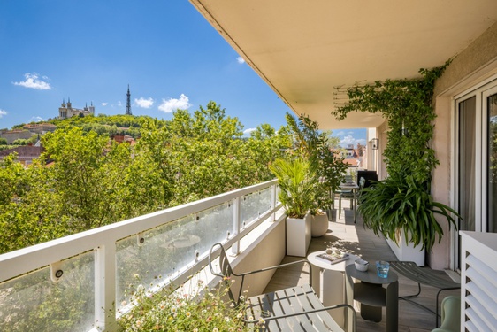 appartement 4 pièces - 138m2 à Lyon (69001)