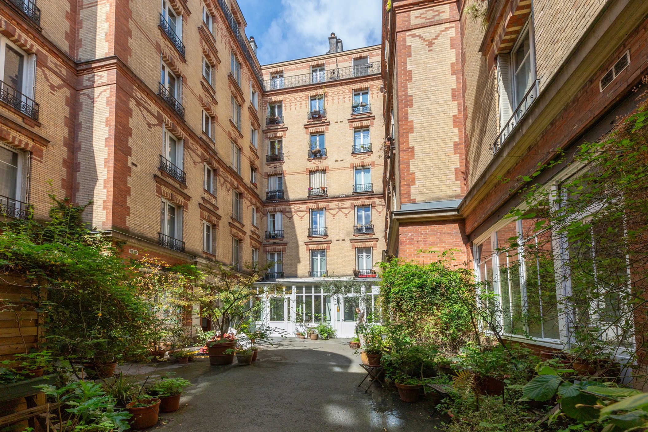 appartement 2 pièces - 48m2 à Paris (75010)