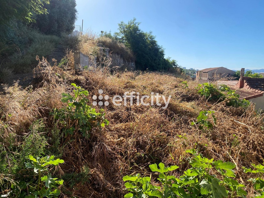 terrain  - 600m2 à Marseille (13015)