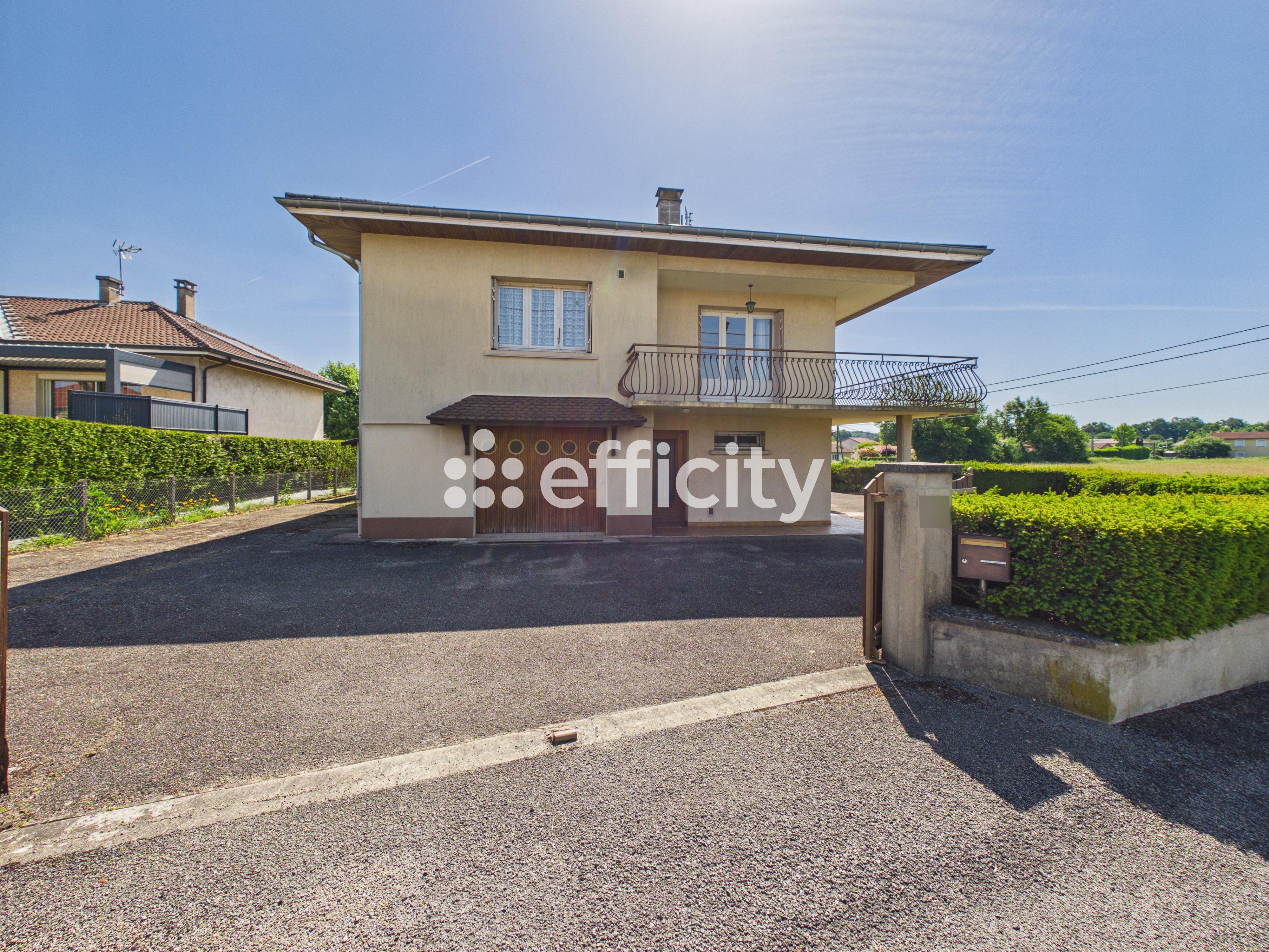 Maison 7 pièces 220 m² · à Péronnas · 220 m² · 245 000 €