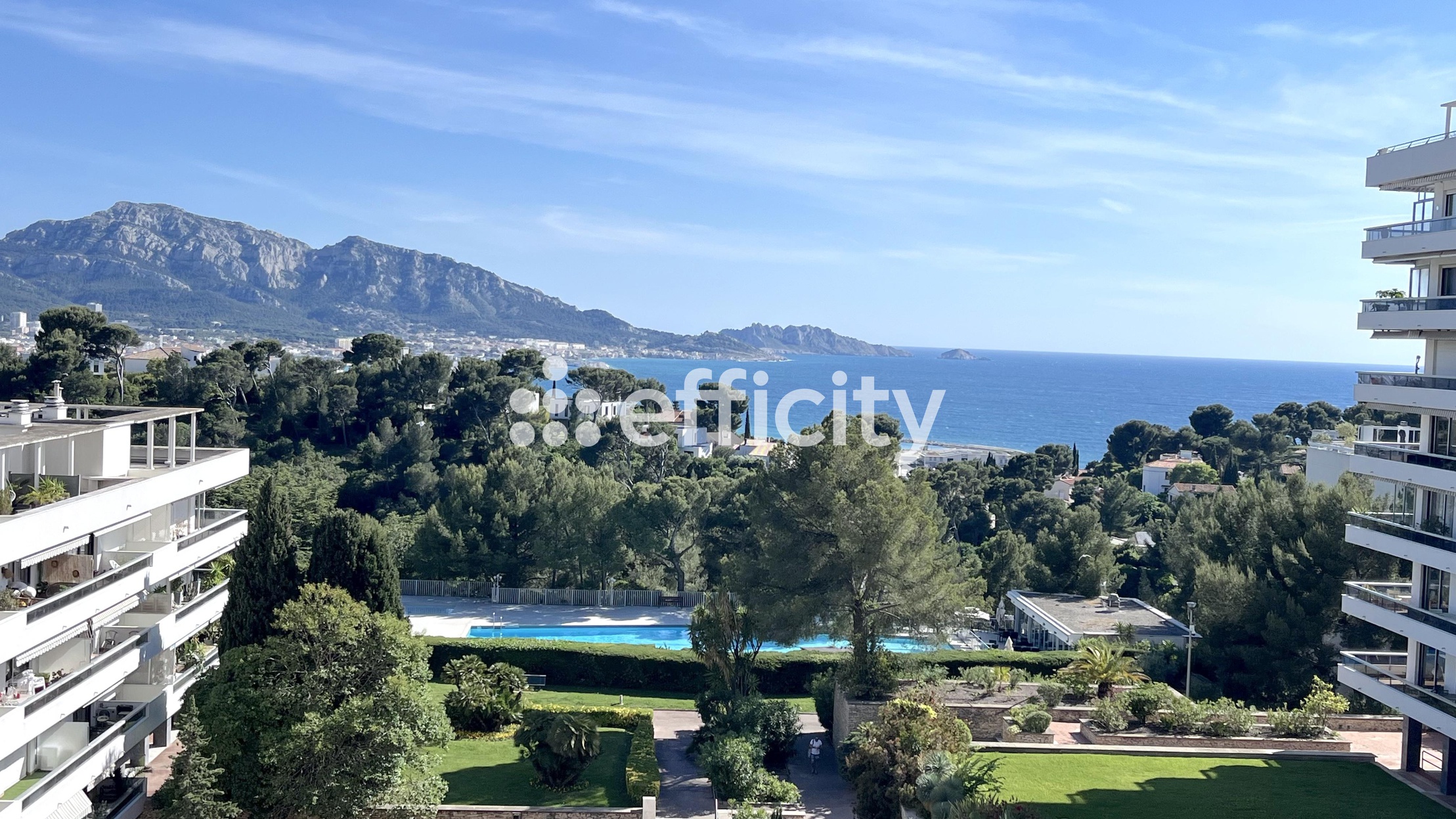 appartement 3 pièces - 90m2 à Marseille (13008)