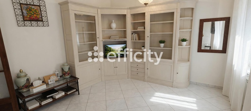 appartement 3 pièces - 85m2 à Marseille (13007)