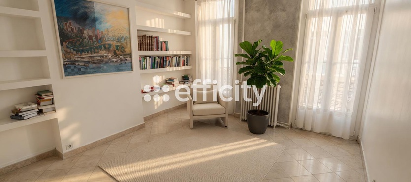 bureau 5 pièces - 76,0m2 à Marseille (13001)