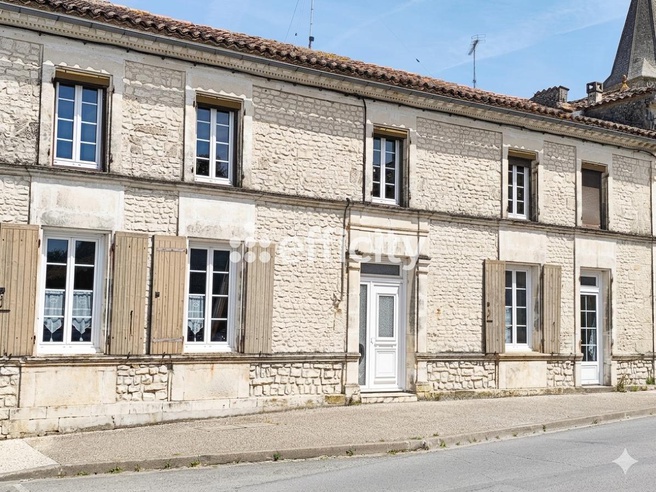 maison 6 pièces - 180,0m2 à Jarnac-Champagne (17520)