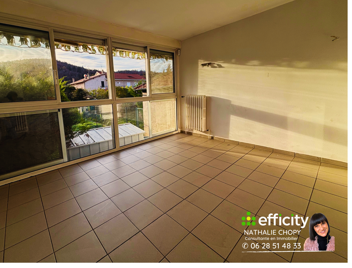 immeuble 8 pièces - 215m2 à Unieux (42240)