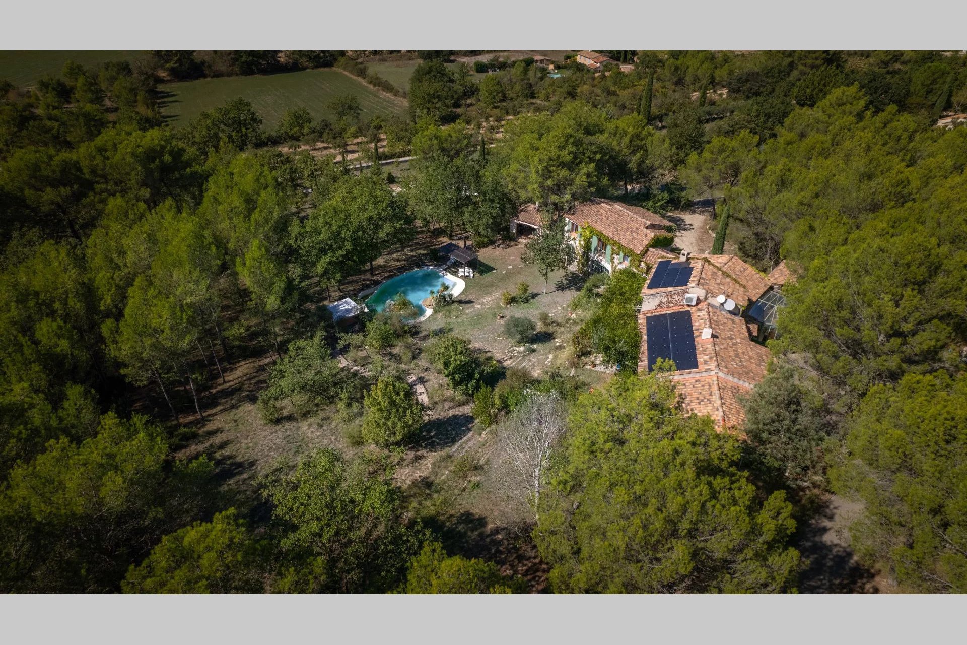 Maison 9 pièces 265 m² · à Rognes · 265 m² · 995 000 €