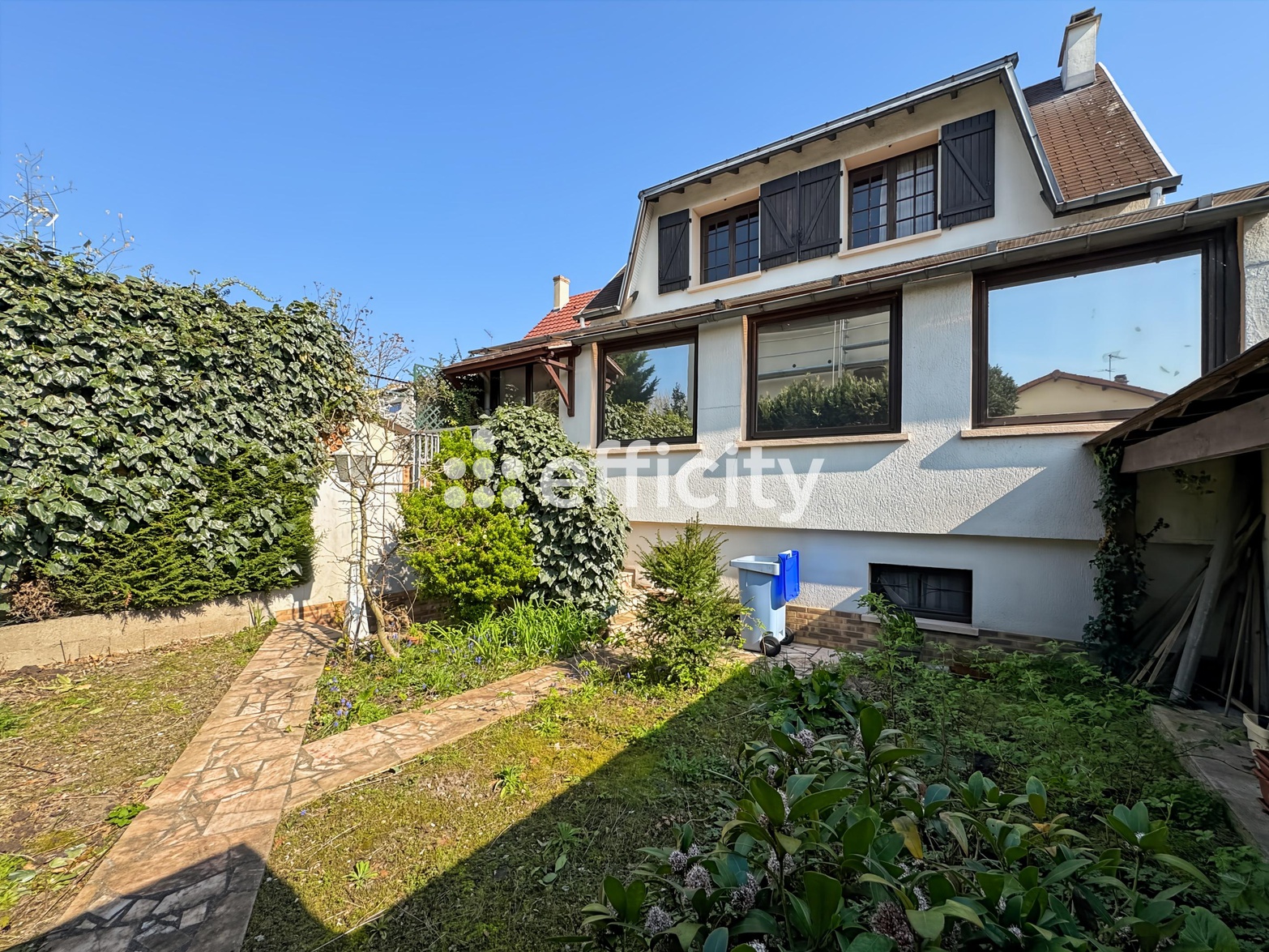 maison 7 pièces - 152m2 à Saint-Denis (93200)