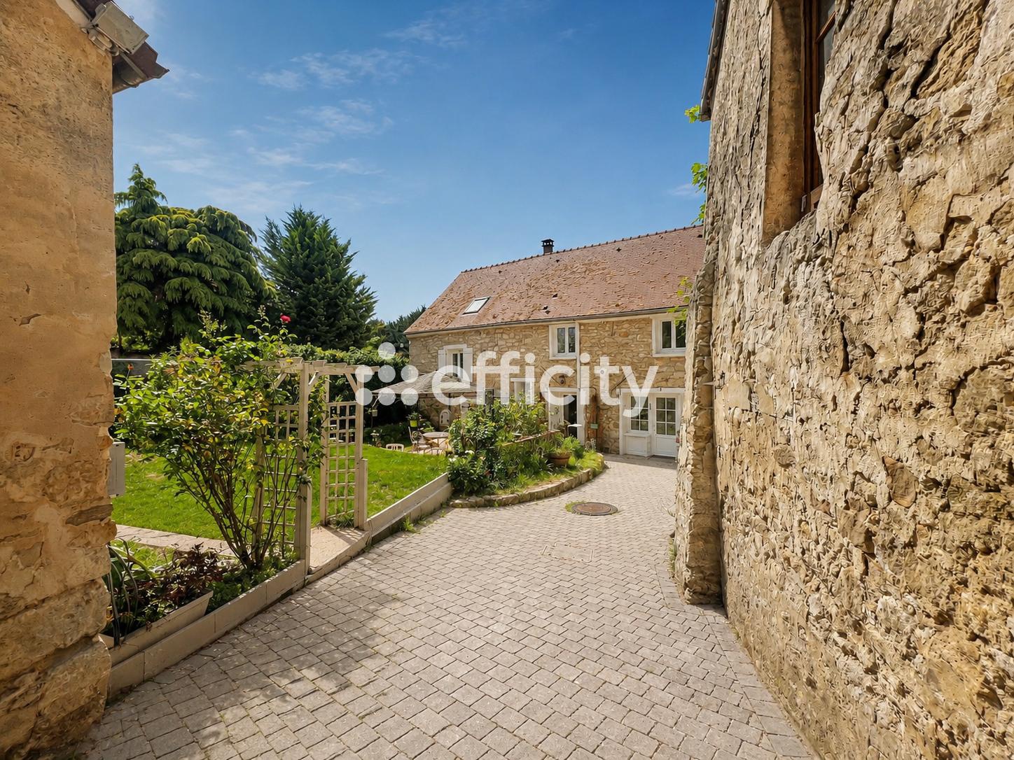 Maison 5 pièces 150 m² · à Montigny-l'Allier · 150 m² · 245 000 €