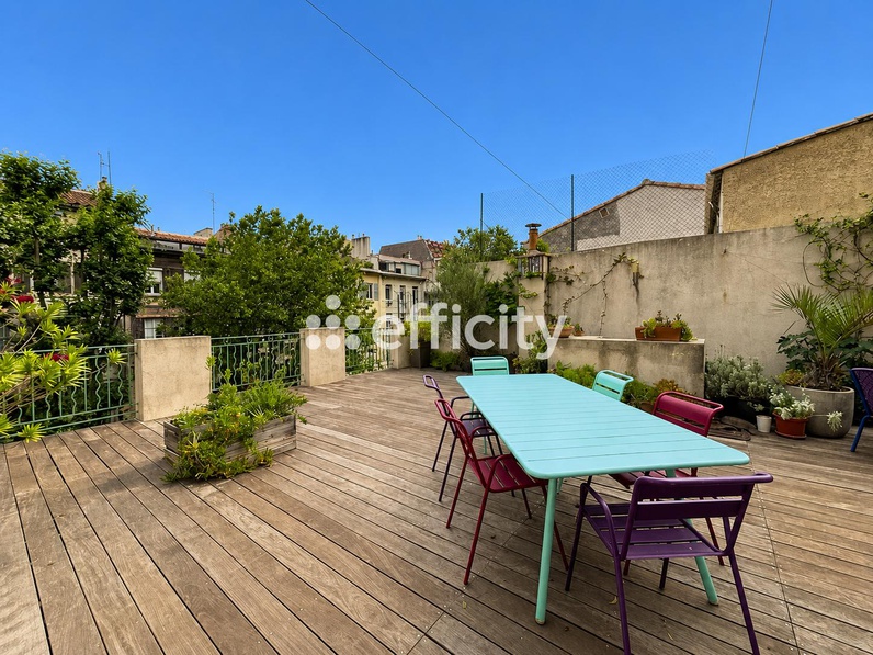 appartement 6 pièces - 161m2 à Marseille (13006)