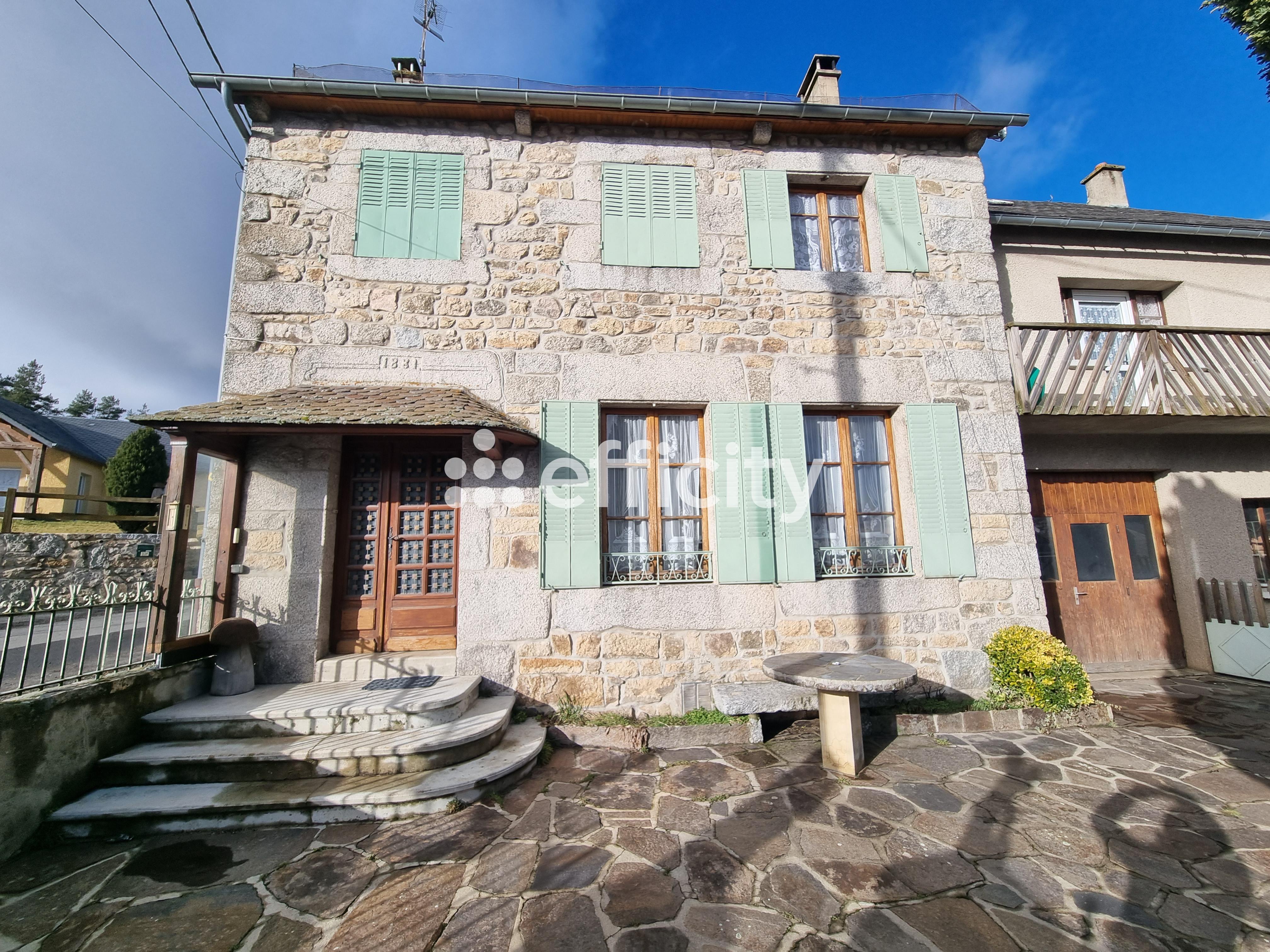 Maison 10 pièces 198 m² · à Les Monts-Verts · 198 m² · 170 000 €