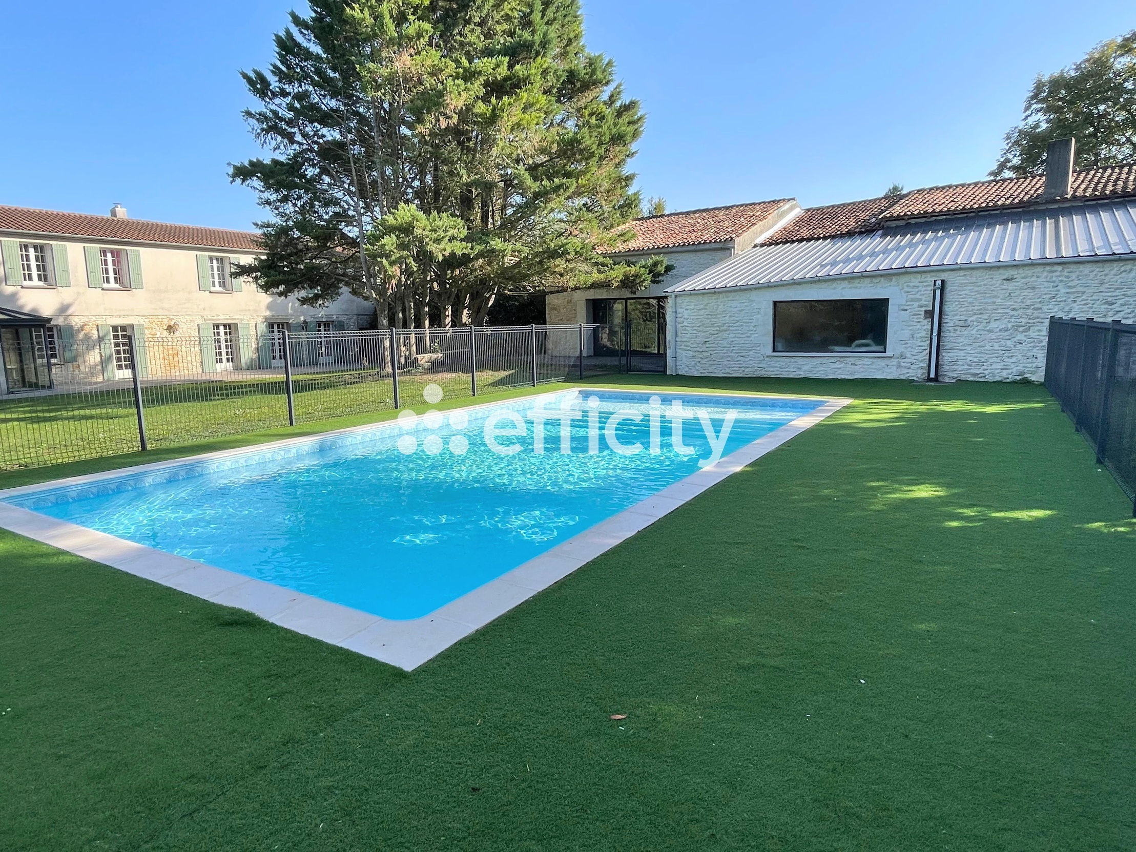 maison 10 pièces - 360m2 à Bignay (17400)