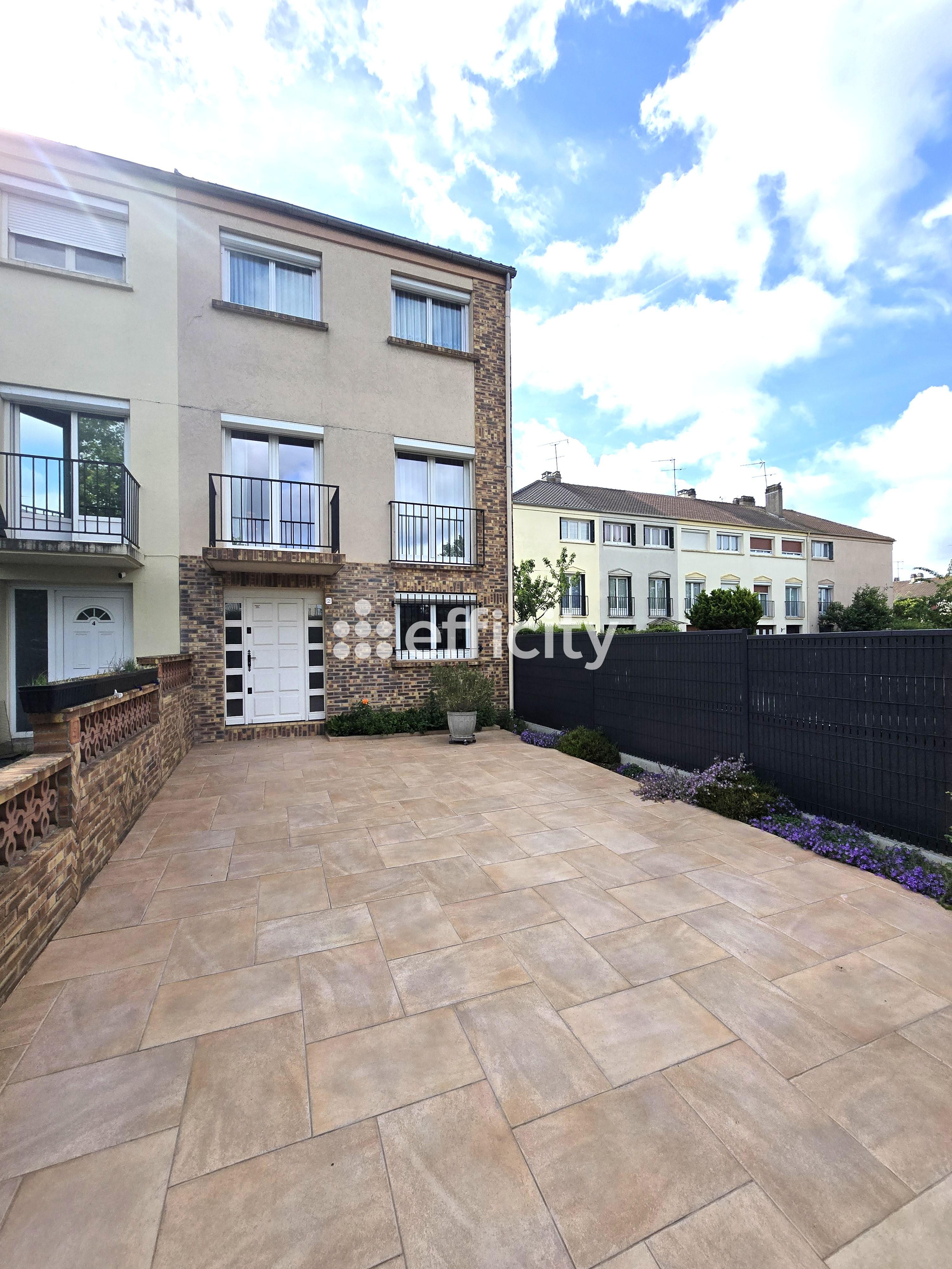 Maison 4 pièces 96 m² · à Maurepas · 96 m² · 263 000 €