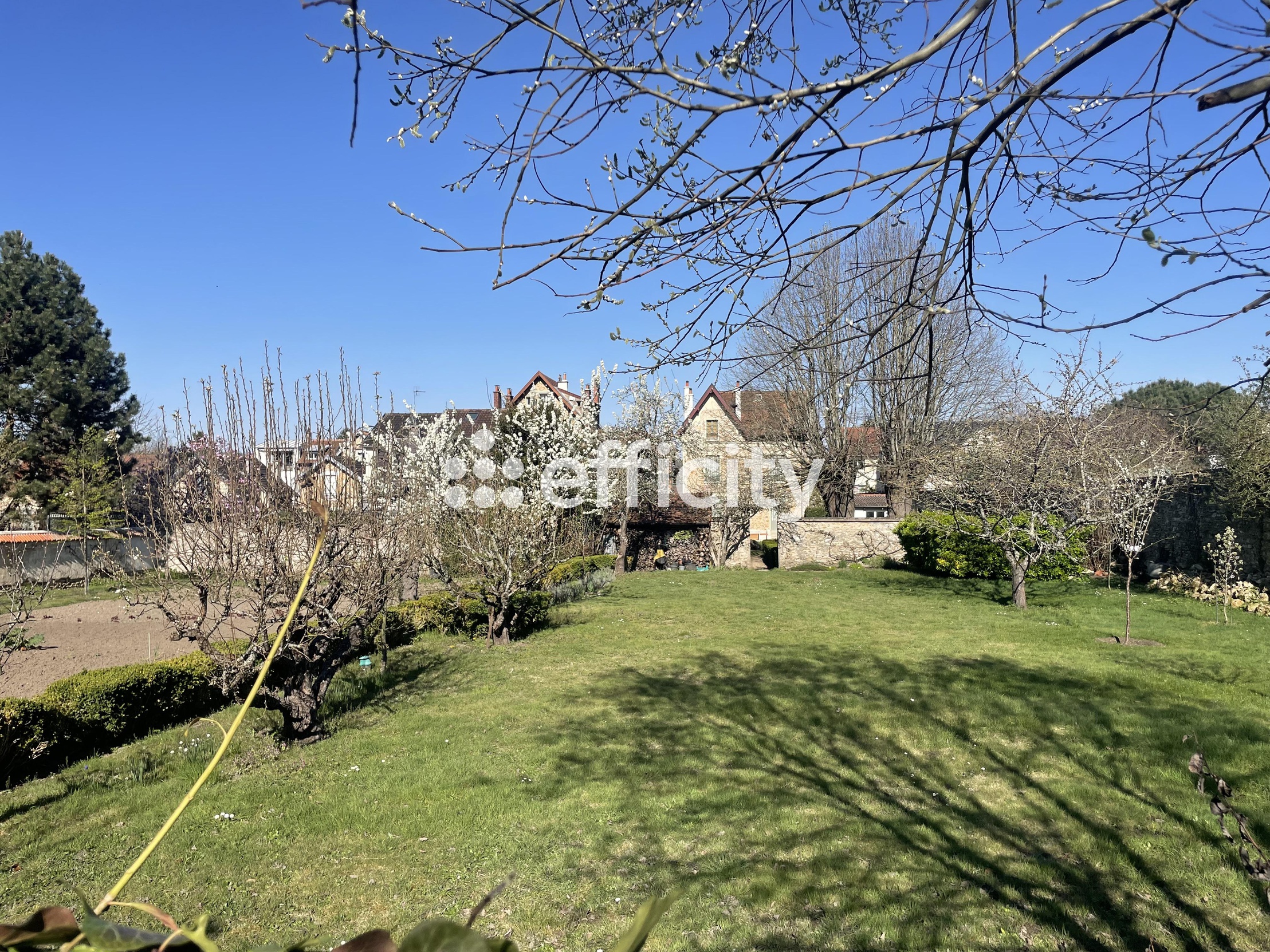 maison 5 pièces - 159m2 à Versailles (78000)