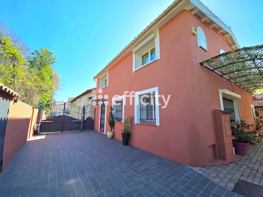 maison 12 pièces - 304m2 à Marseille (13010)