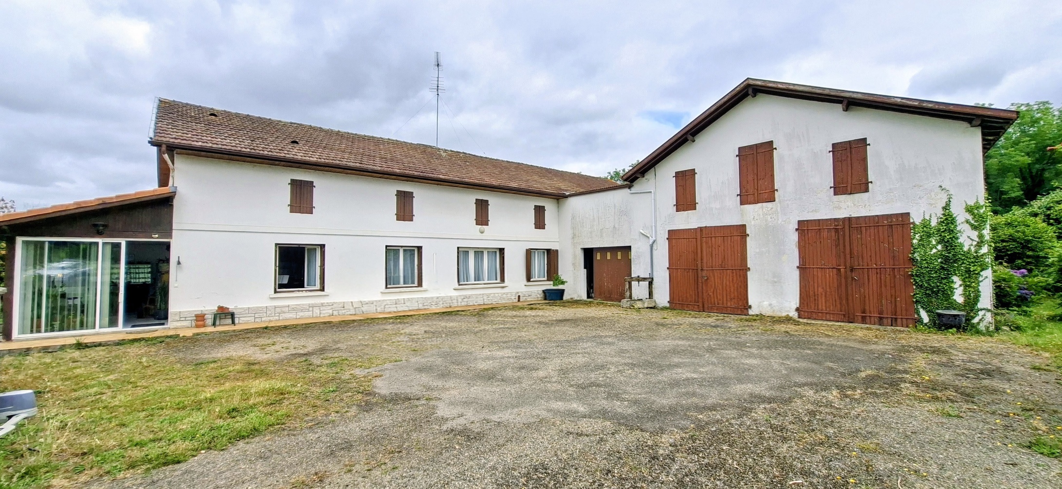 maison 7 pièces - 155m2 à Louer (40380)