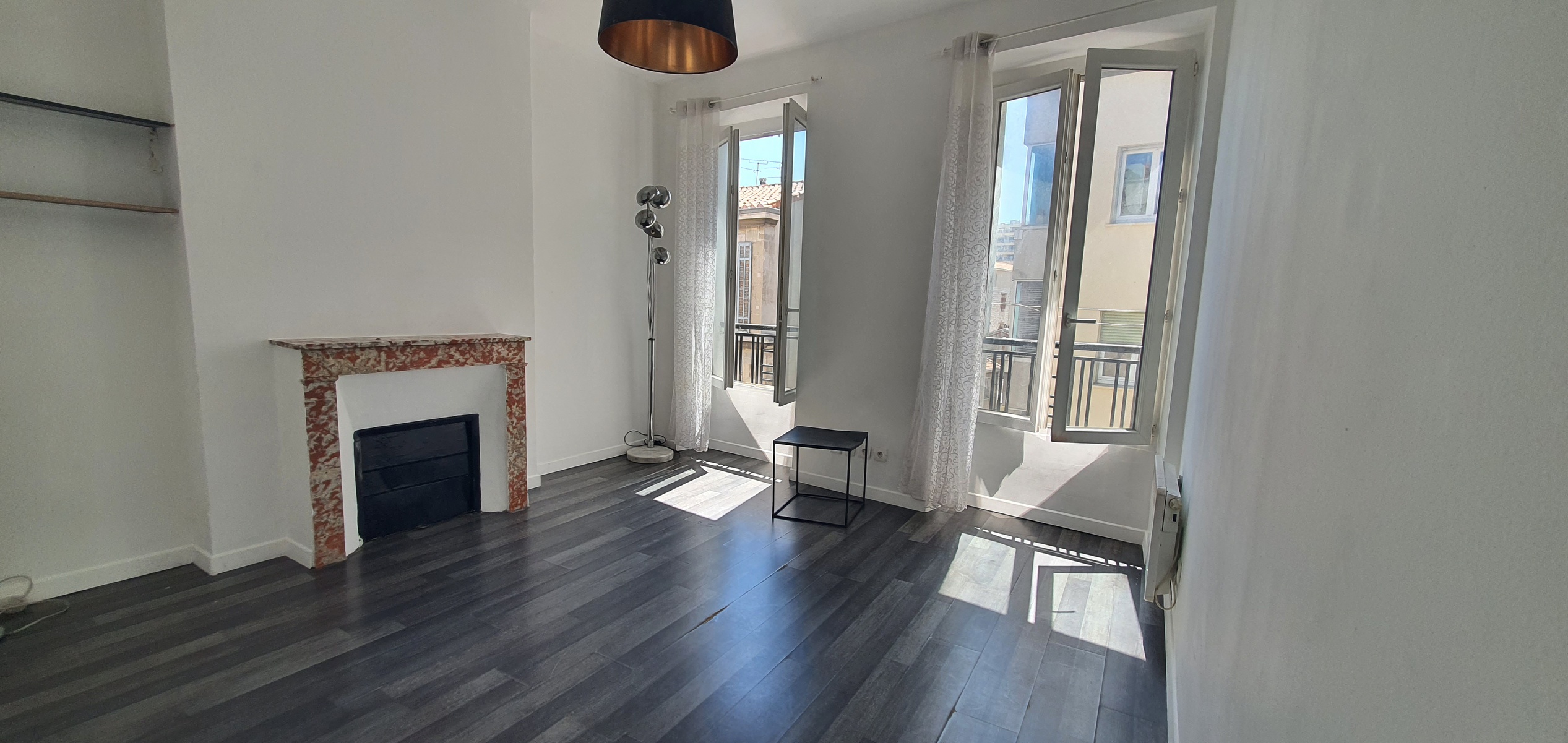 appartement 4 pièces - 49m2 à Marseille (13003)