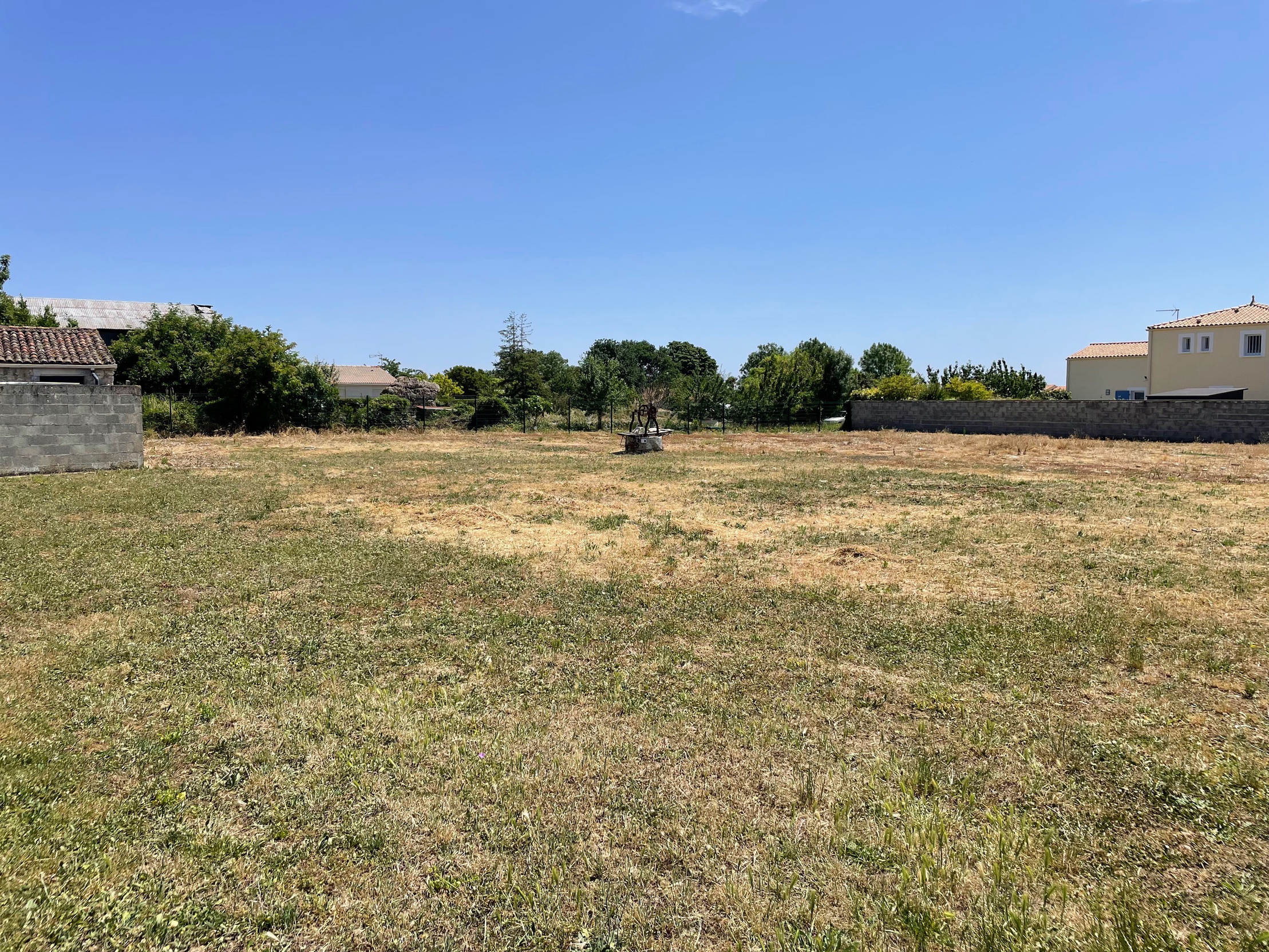 terrain  - 1780m2 à Montroy (17220)