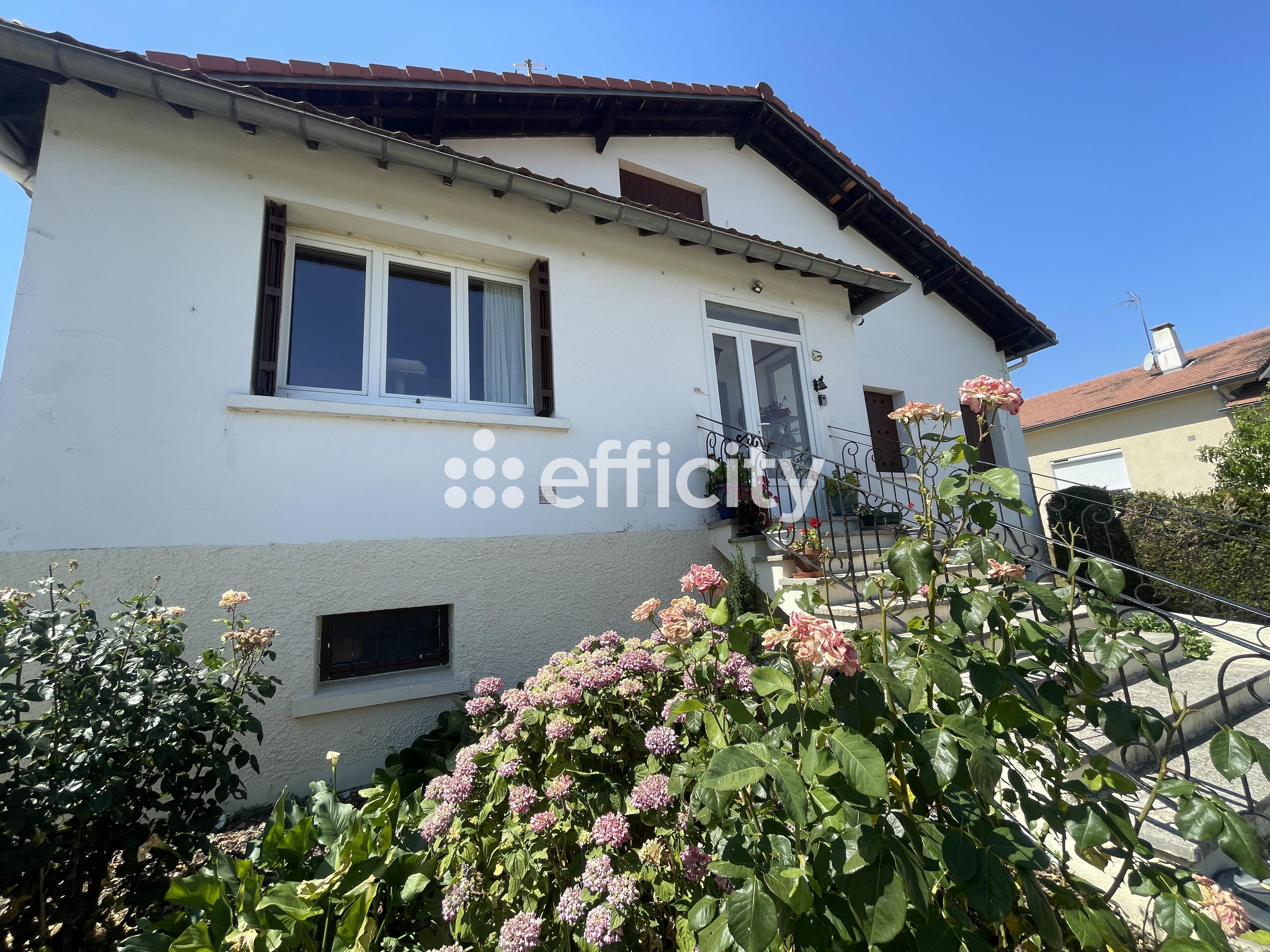 Maison 5 pièces 130 m² · à Charmeil · 130 m² · 195 000 €