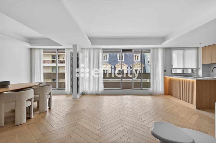 appartement 4 pièces - 122,0m2 à Paris (75116)