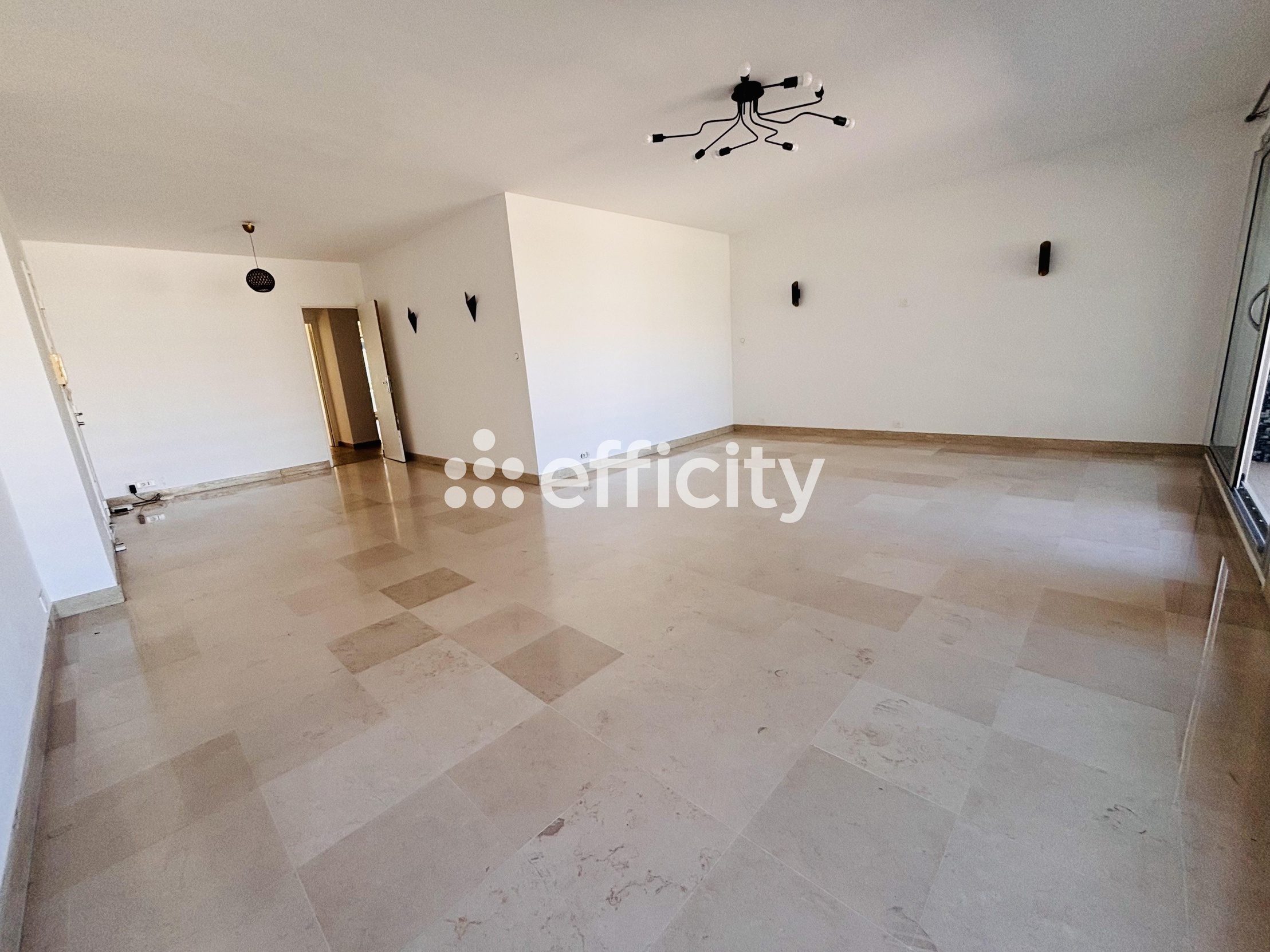 appartement 4 pièces - 115m2 à Marseille (13008)