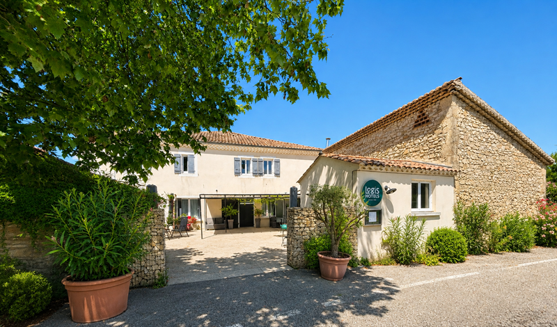 Immeuble 12 pièces 550 m² · à Rochefort-en-Valdaine · 550 m² · 800 000 €