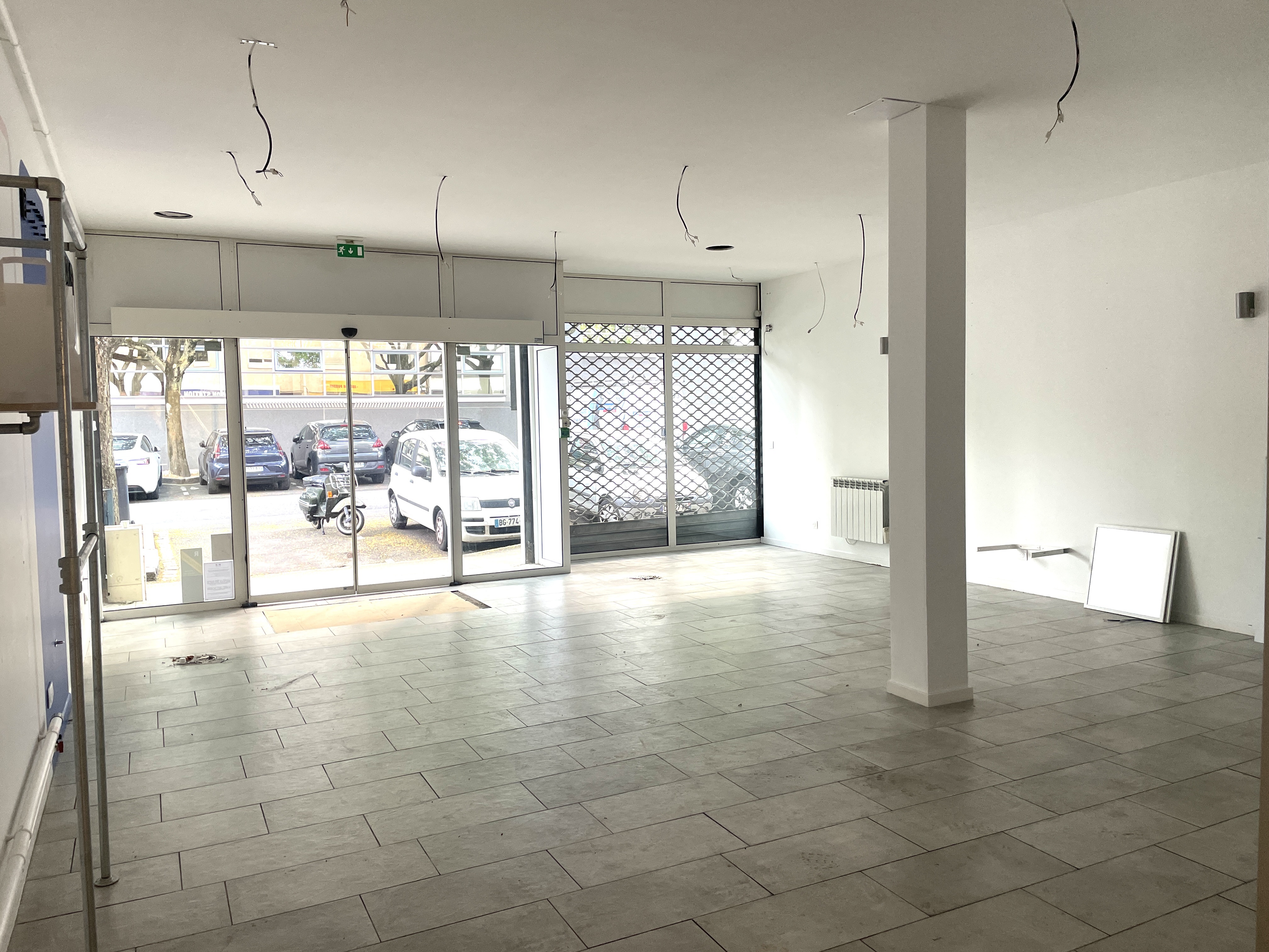 Fonds De Commerce - 125 m² 296 800 € * · à Nantes · 125 m² · 70 000 €