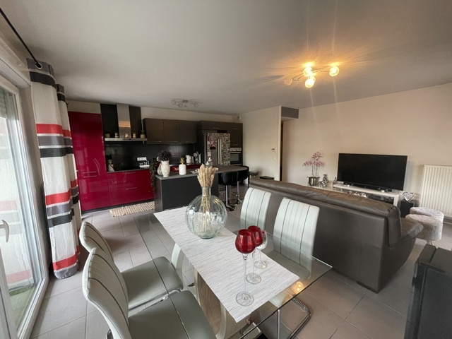 Appartement 4 pièces 90 m² · à Saint-Genis-Pouilly · 90 m² · 483 000 €
