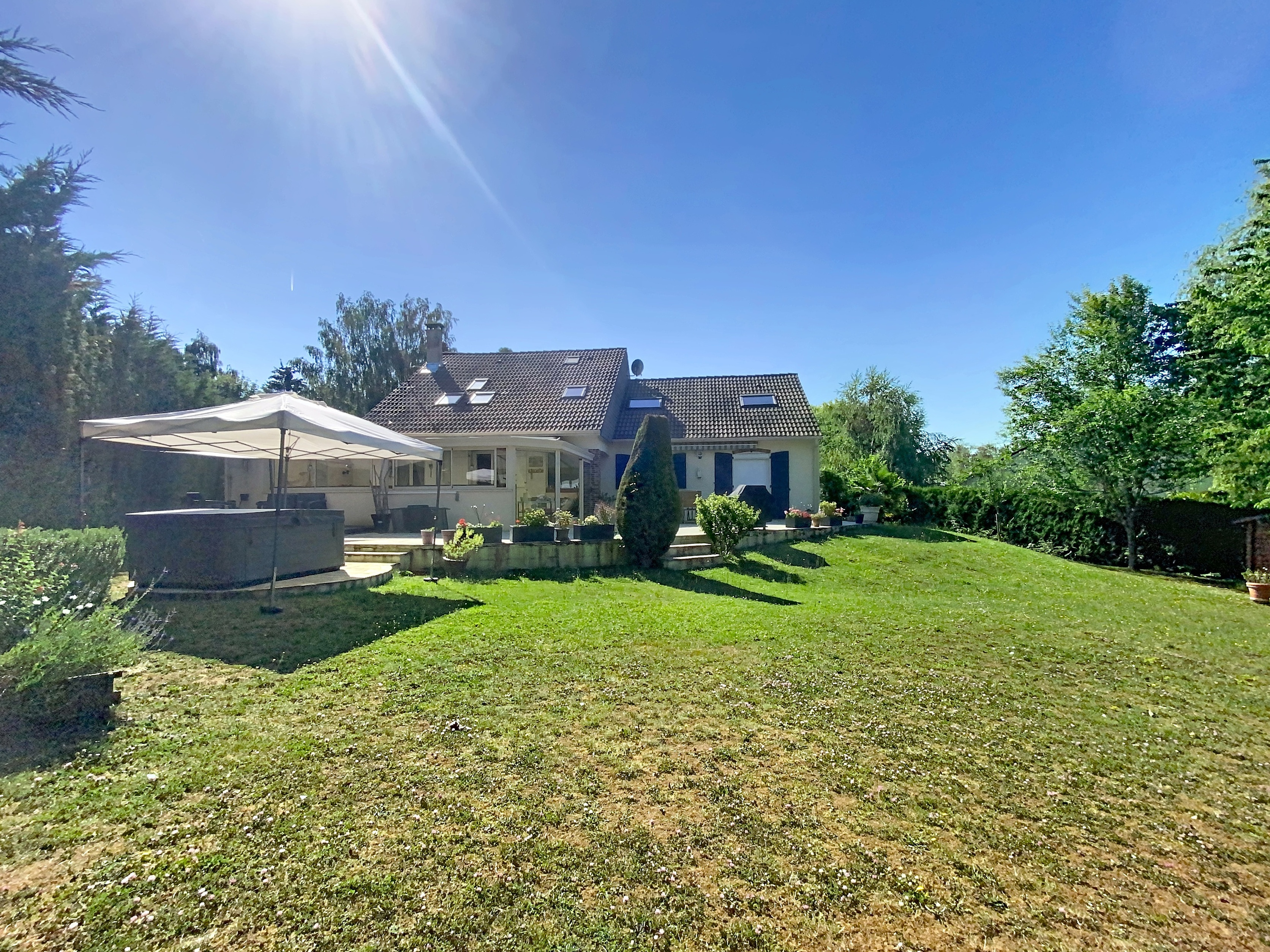 Maison 8 pièces 265 m² · à Lésigny · 265 m² · 580 000 €